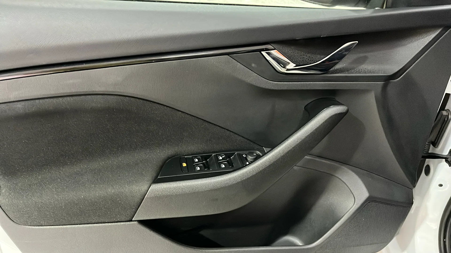 Škoda Kamiq 1.0 TSI DSG Selection - foto 18