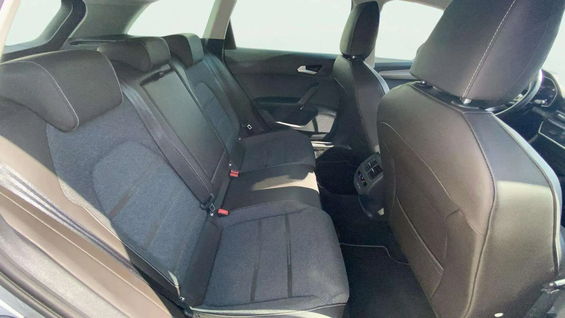SEAT León SP 1.4 e-Hybrid DSG FR - foto 15