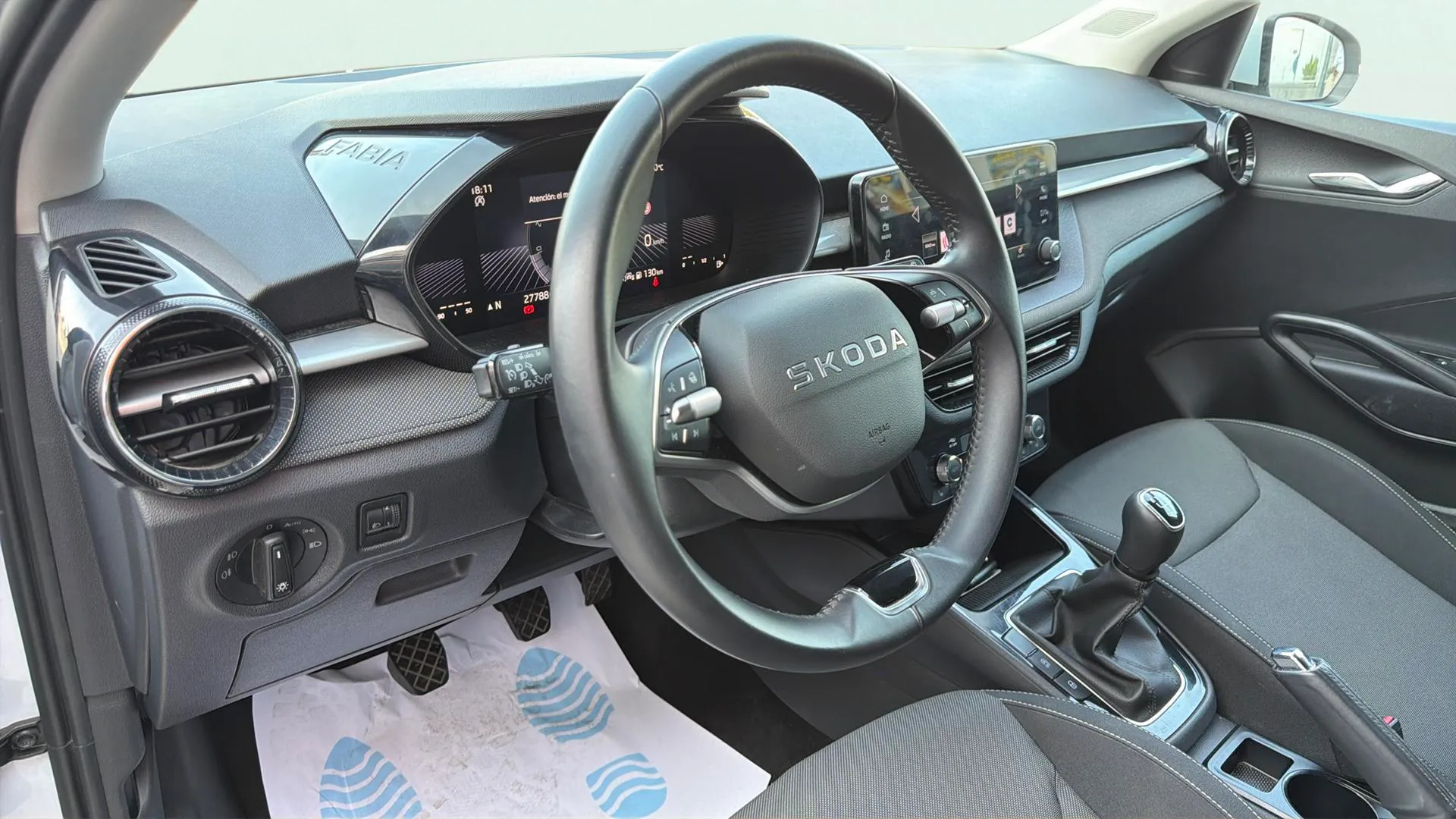 Škoda Fabia 1.0 TSI Selection - foto 20