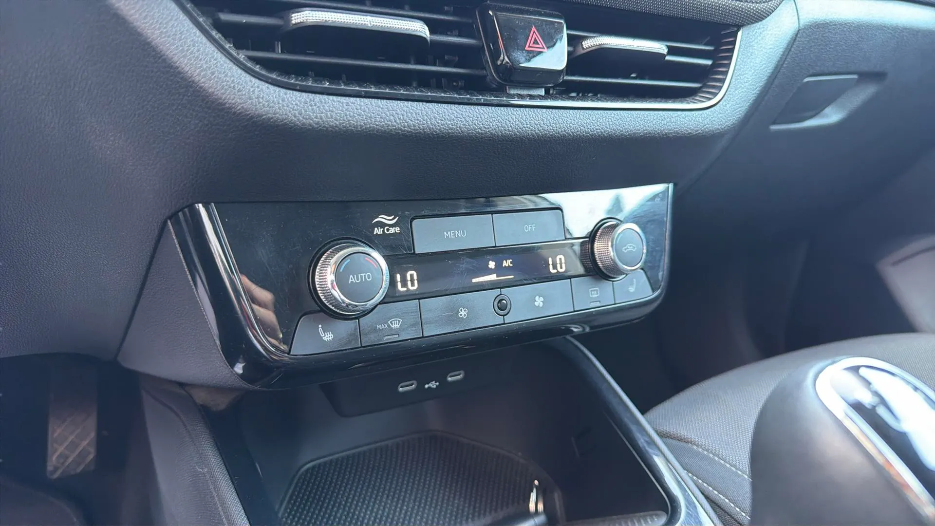 Škoda Fabia 1.0 TSI Selection - foto 23