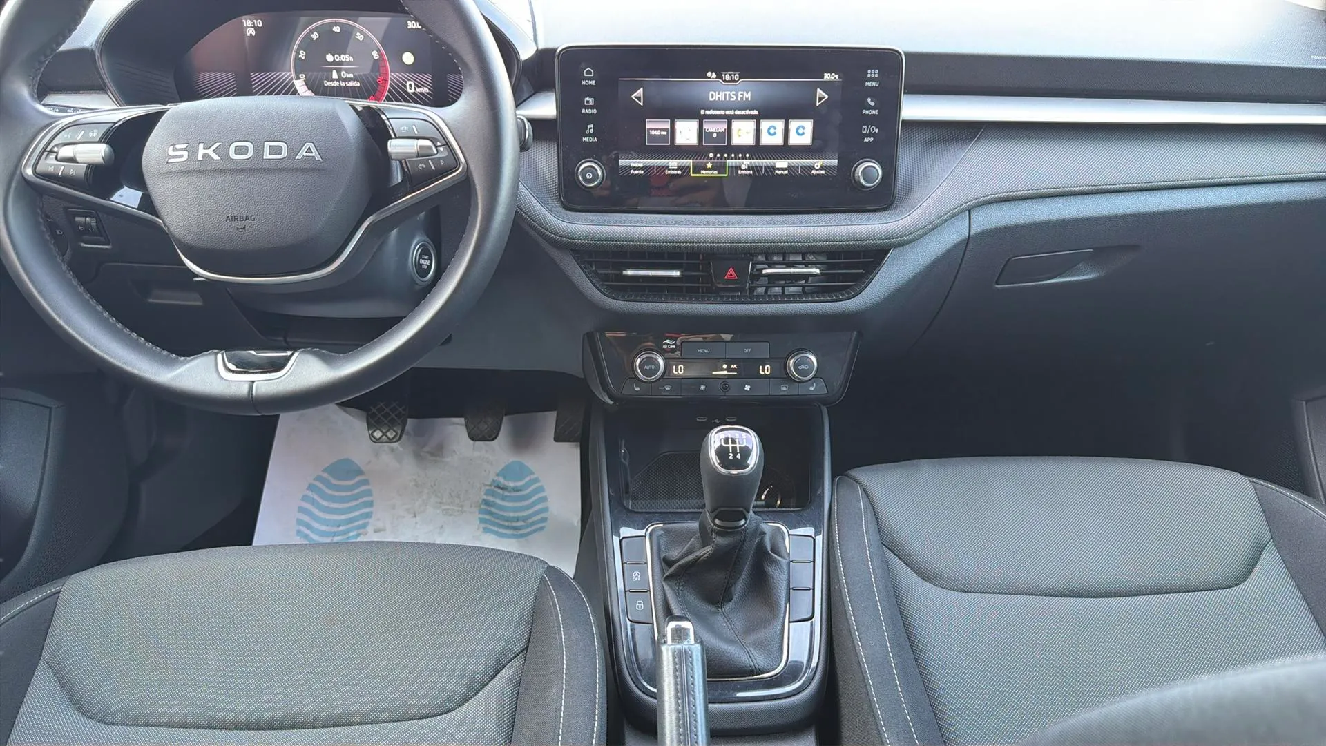 Škoda Fabia 1.0 TSI Selection - foto 16