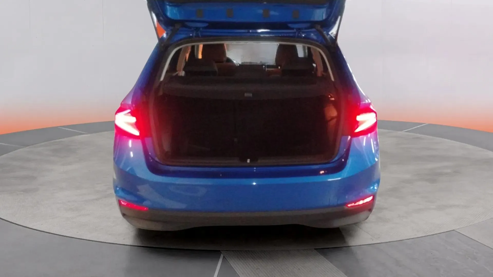 Škoda Fabia 1.0 TSI DSG Selection - foto 8
