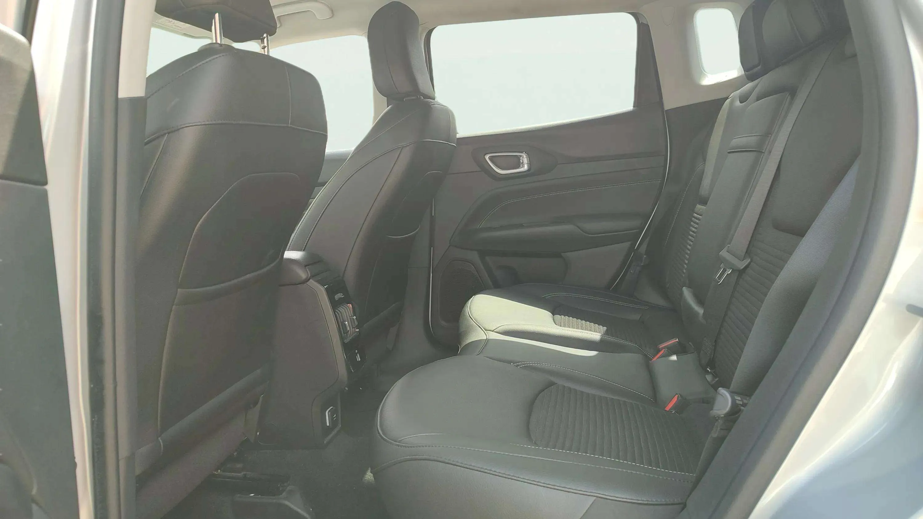 Jeep Compass 1.3 Gse T4 Night Eag. FWD - foto 9