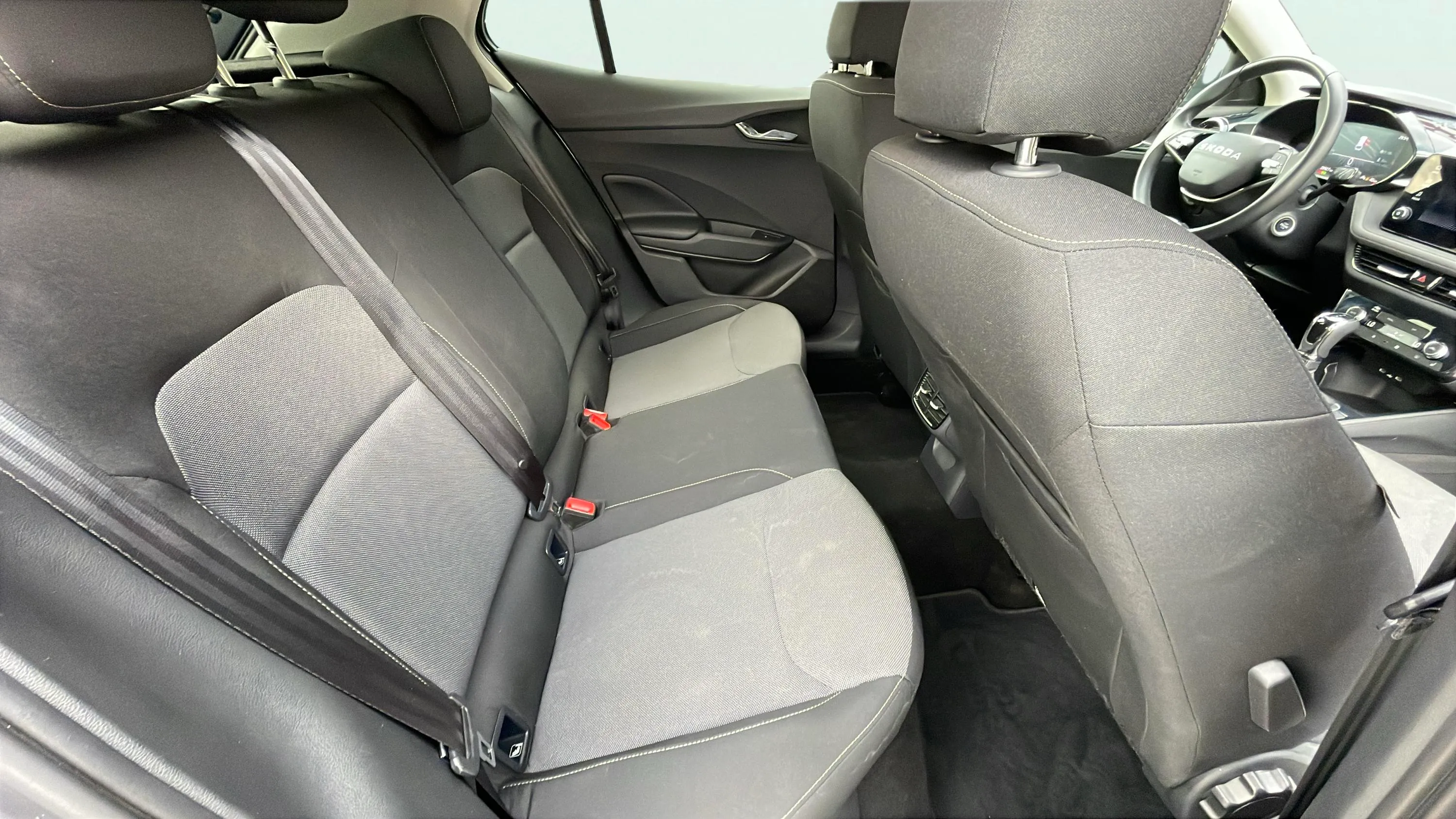 Škoda Fabia 1.0 TSI DSG Selection - foto 12