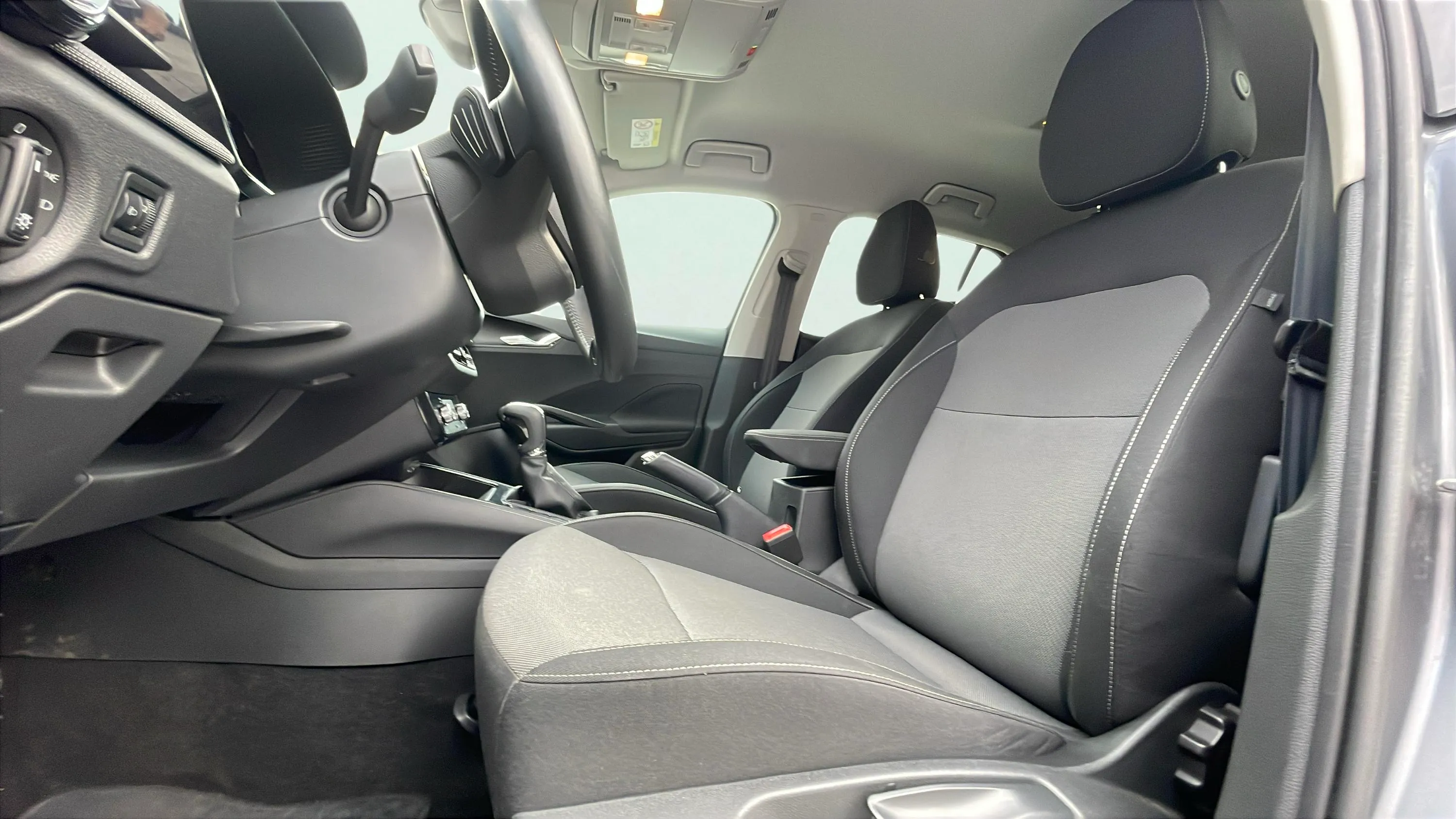 Škoda Fabia 1.0 TSI DSG Selection - foto 16
