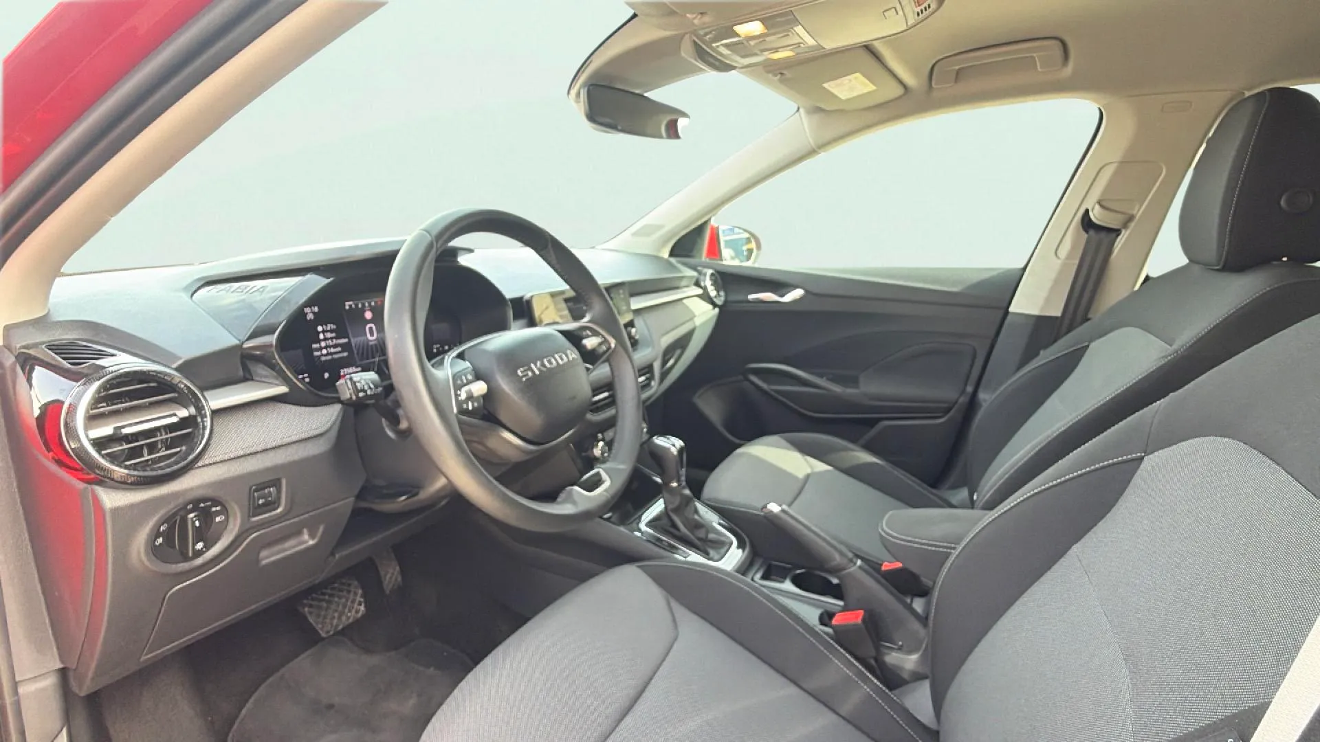 Škoda Fabia 1.0 TSI DSG Selection - foto 11