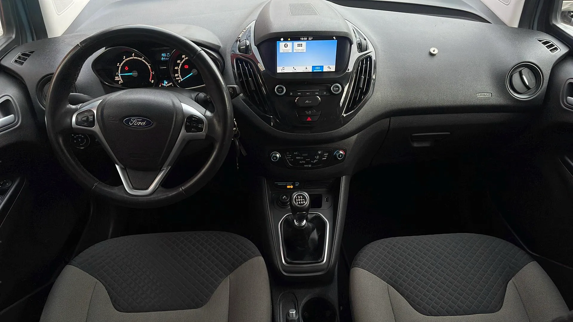 Ford Tourneo Courier 1.0 EcoBoost Ambiente - foto 9