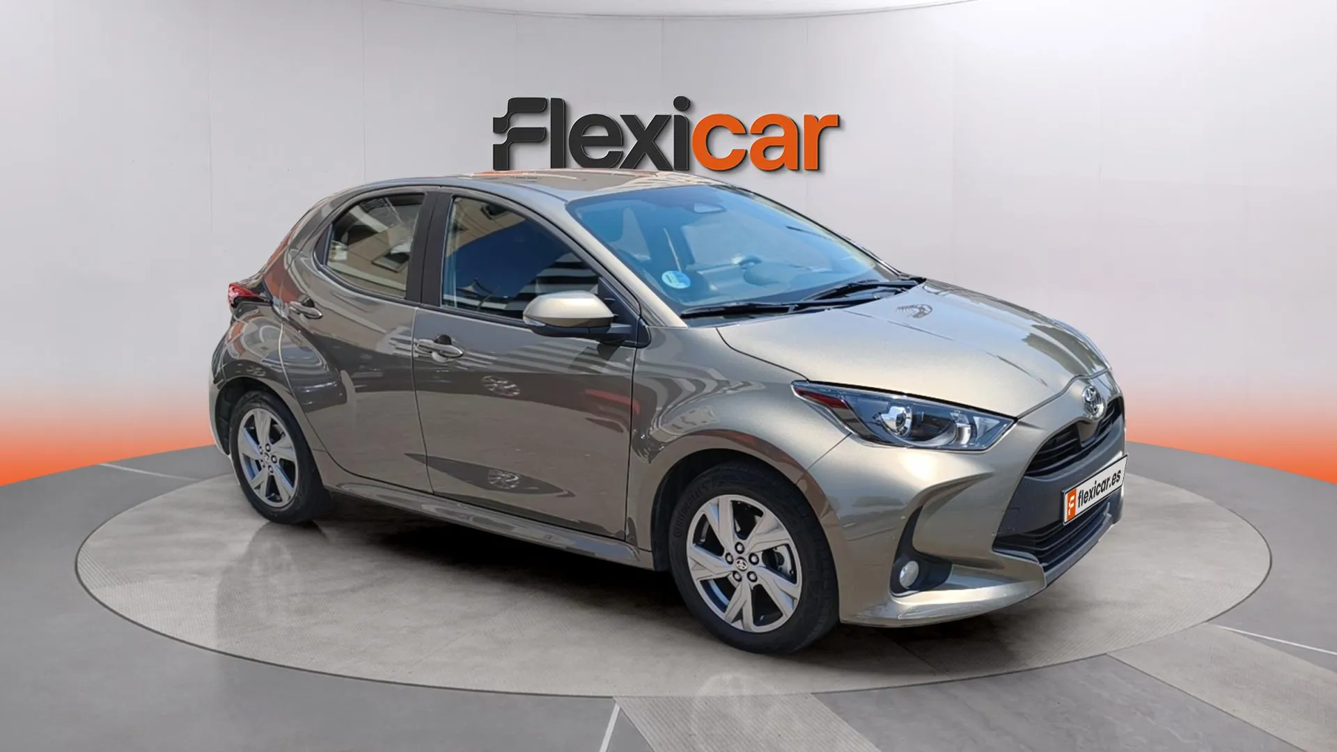 Toyota Yaris 1.5 120H Active Plus - foto 1