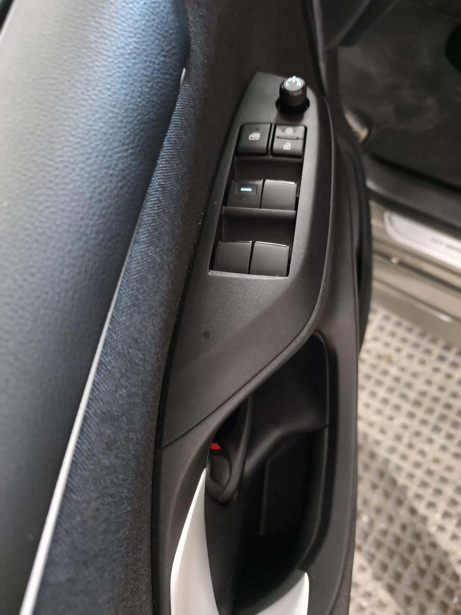Toyota Yaris 1.5 120H Active Plus - foto 16