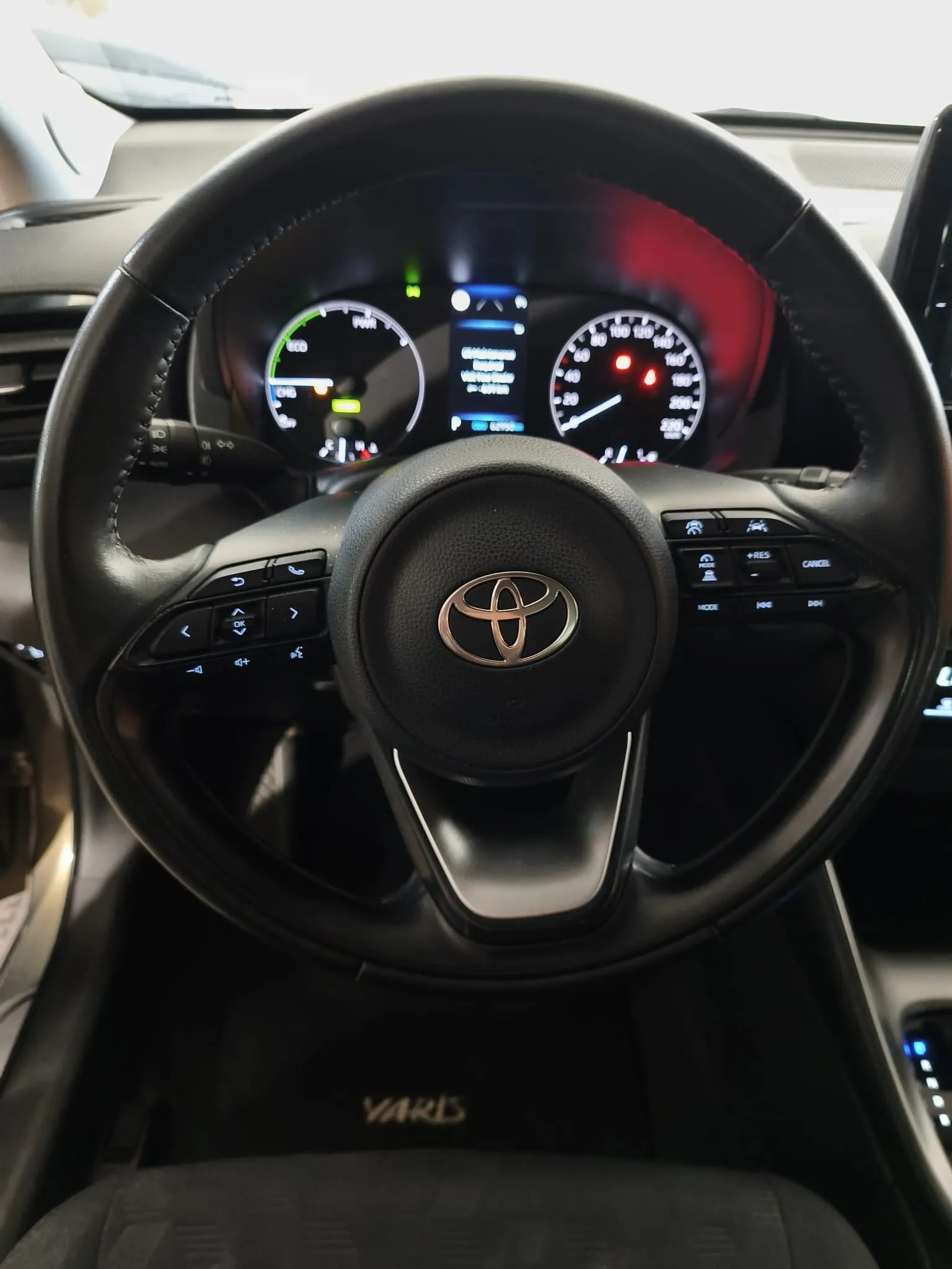 Toyota Yaris 1.5 120H Active Plus - foto 17