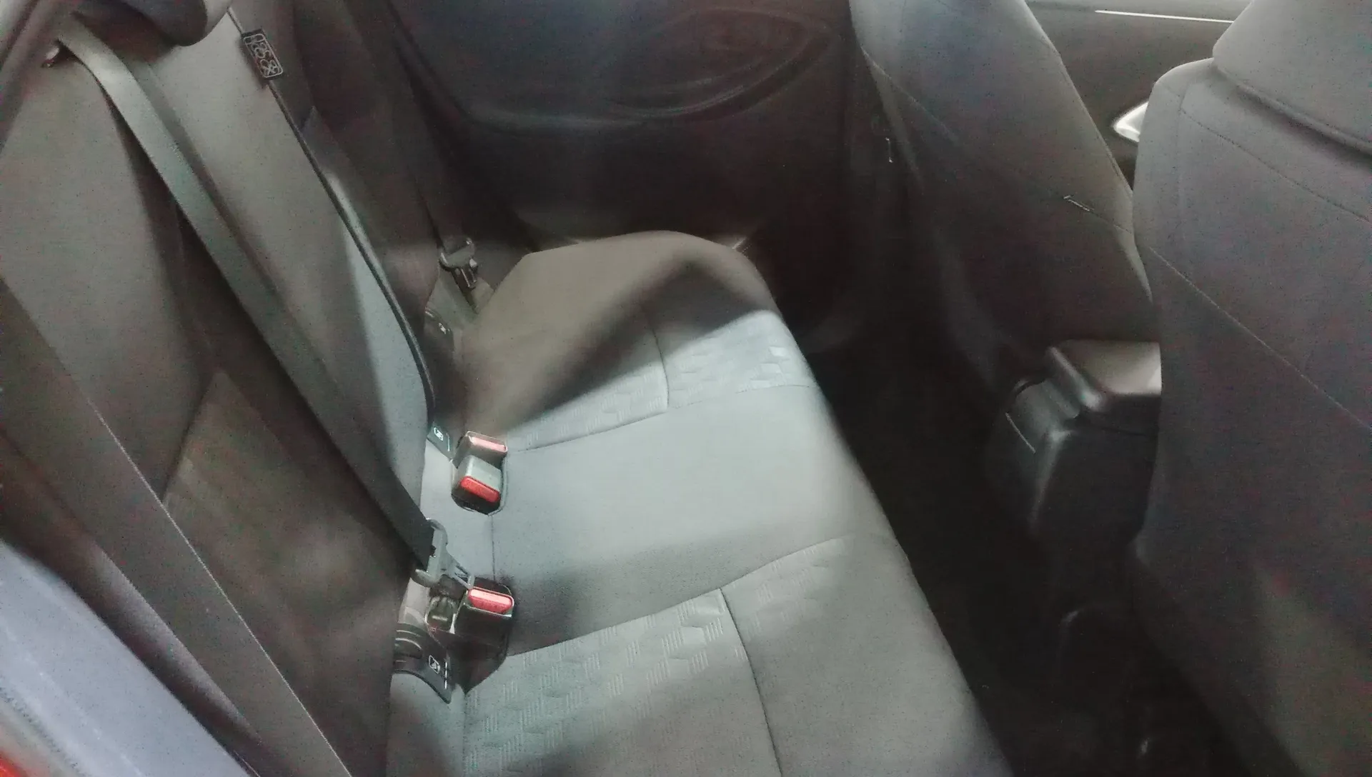 Toyota Yaris Active Plus 1.5 Hybrid AUT - foto 8