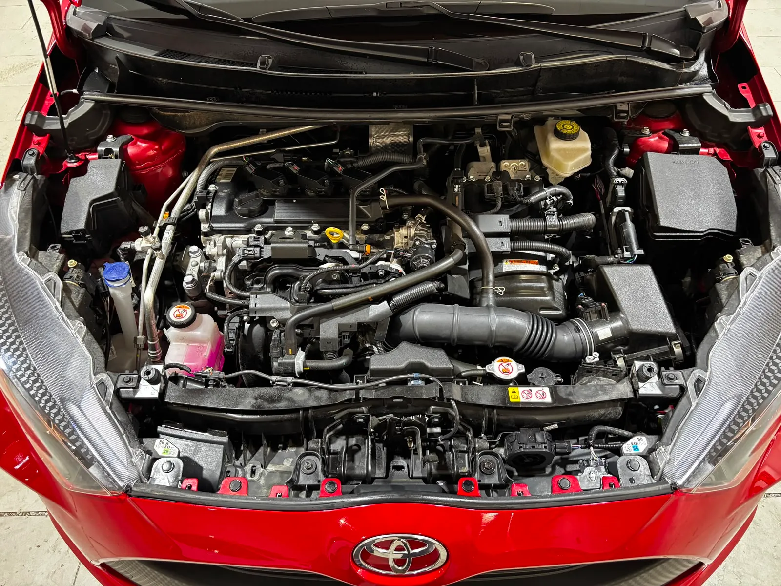 Toyota Yaris Active Plus 1.5 Hybrid AUT - foto 14