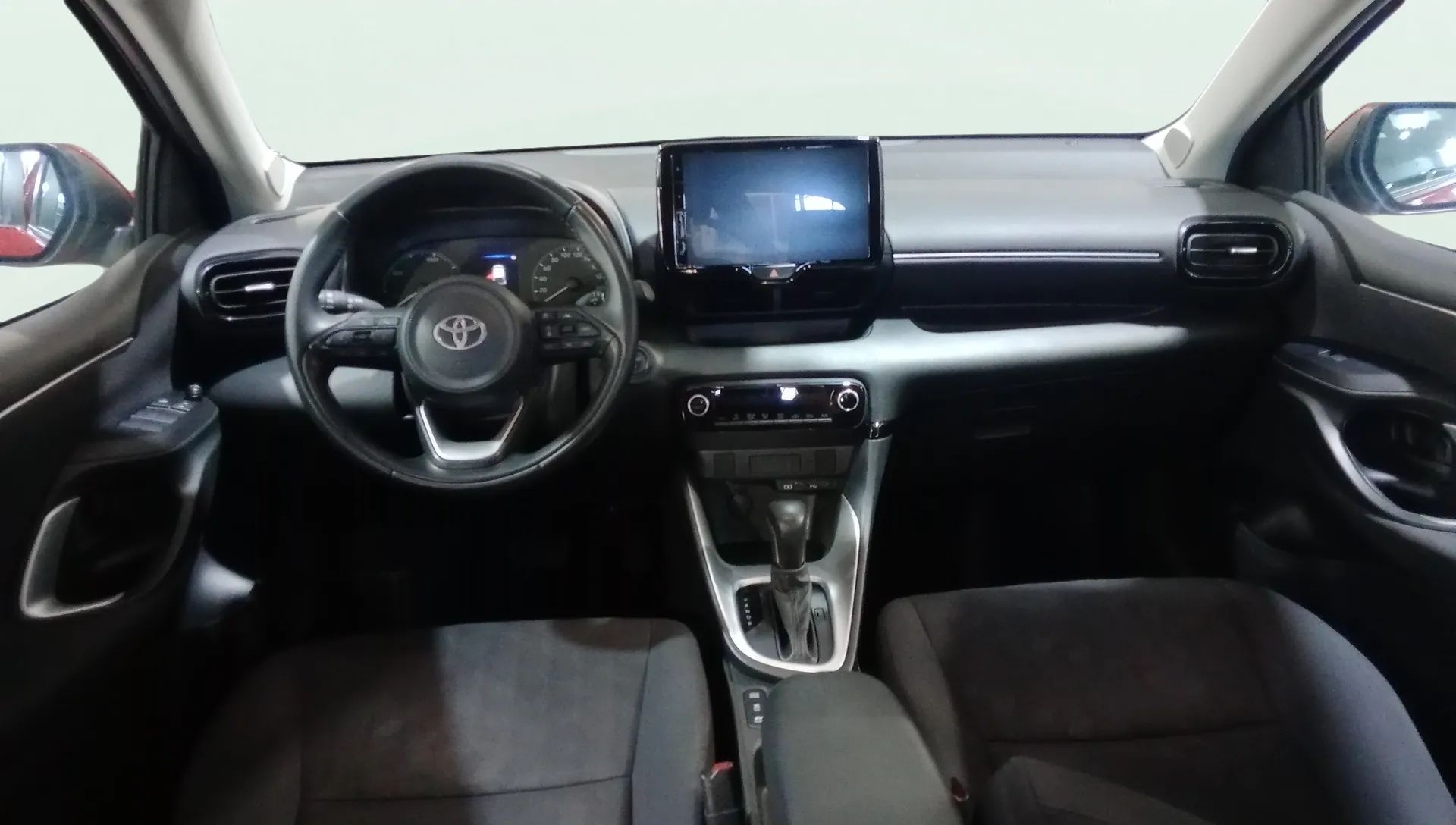 Toyota Yaris Active Plus 1.5 Hybrid AUT - foto 9