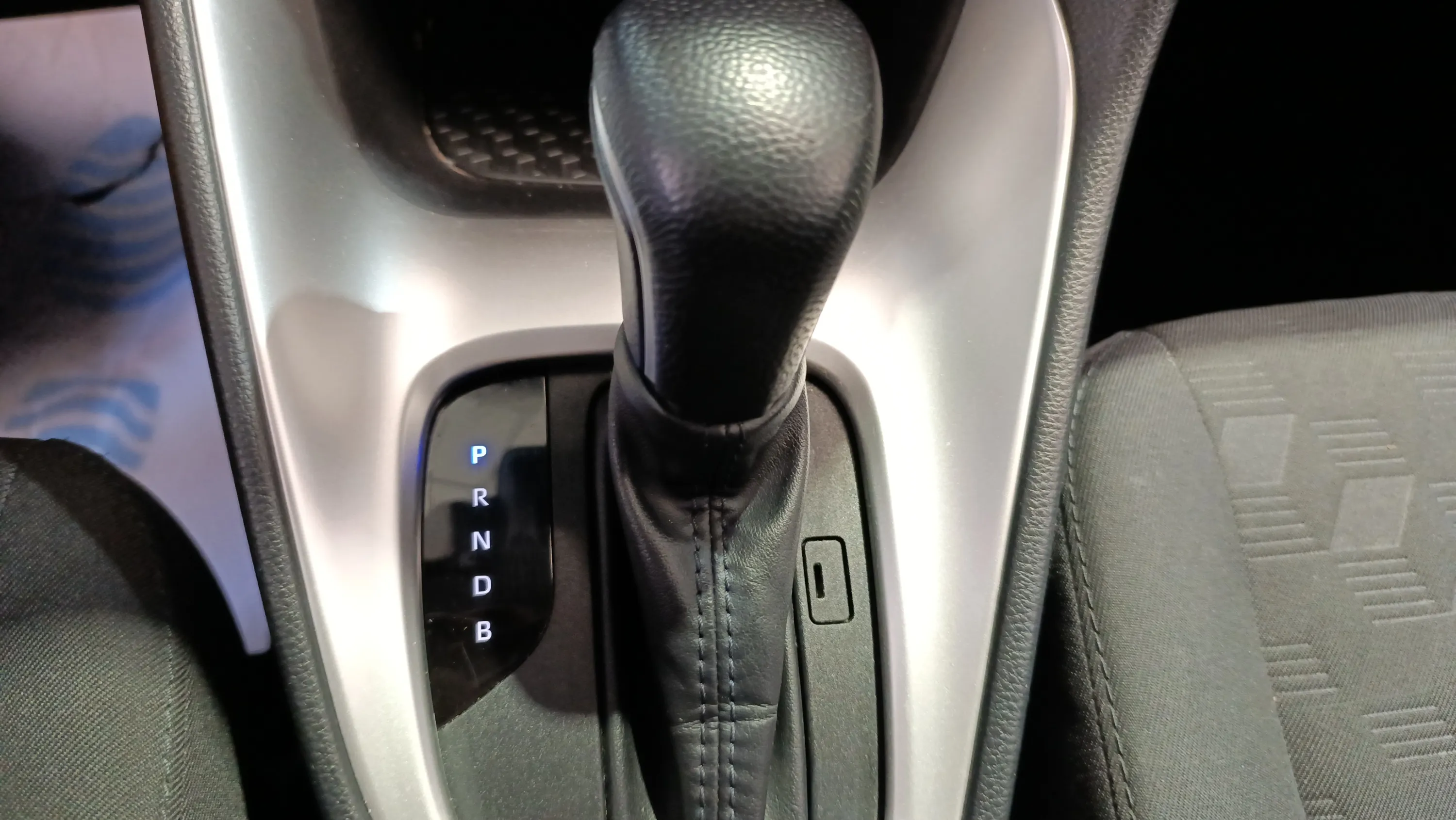 Toyota Yaris 1.5 120H Active Plus - foto 24