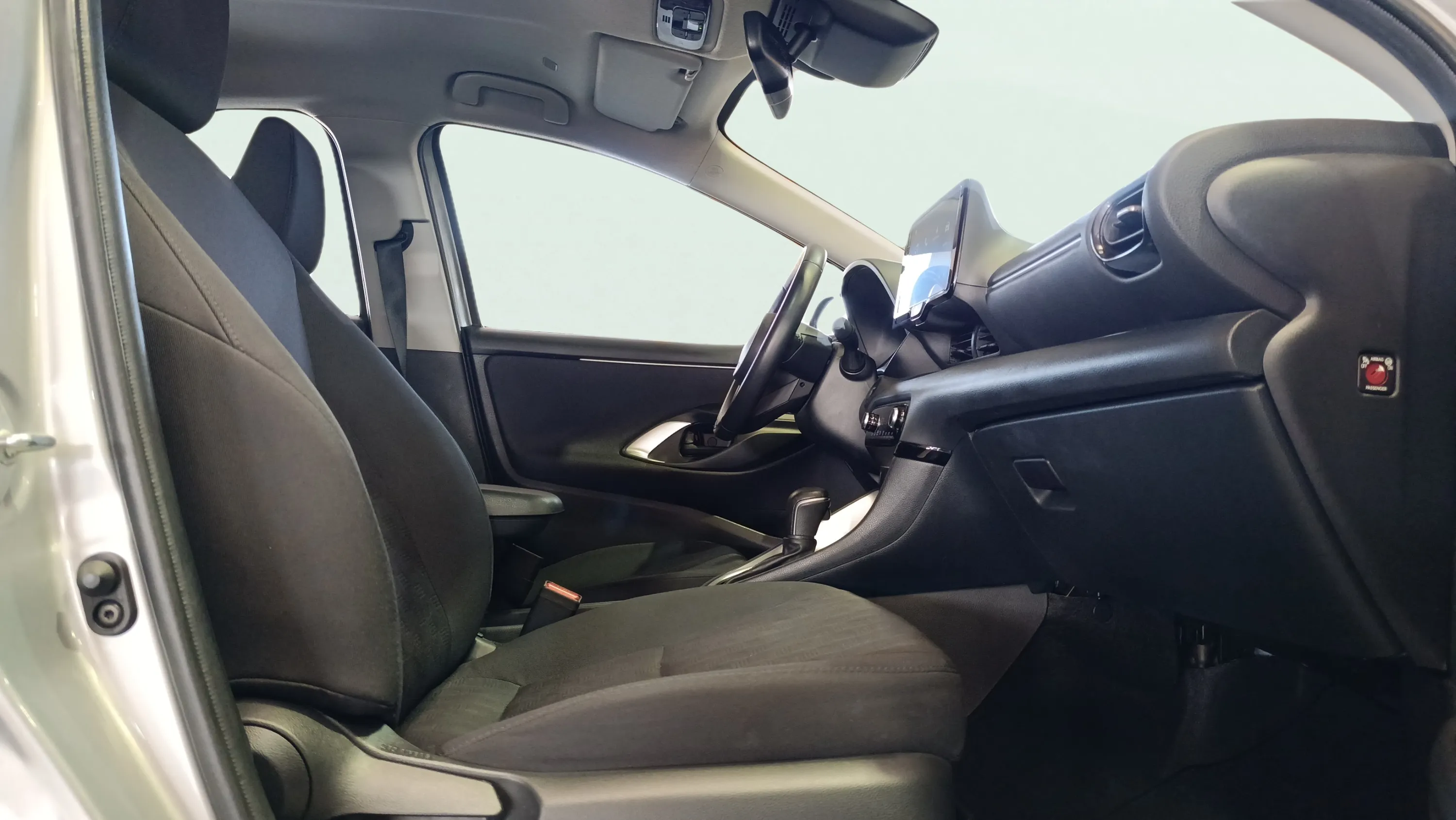 Toyota Yaris 1.5 120H Active Plus - foto 29