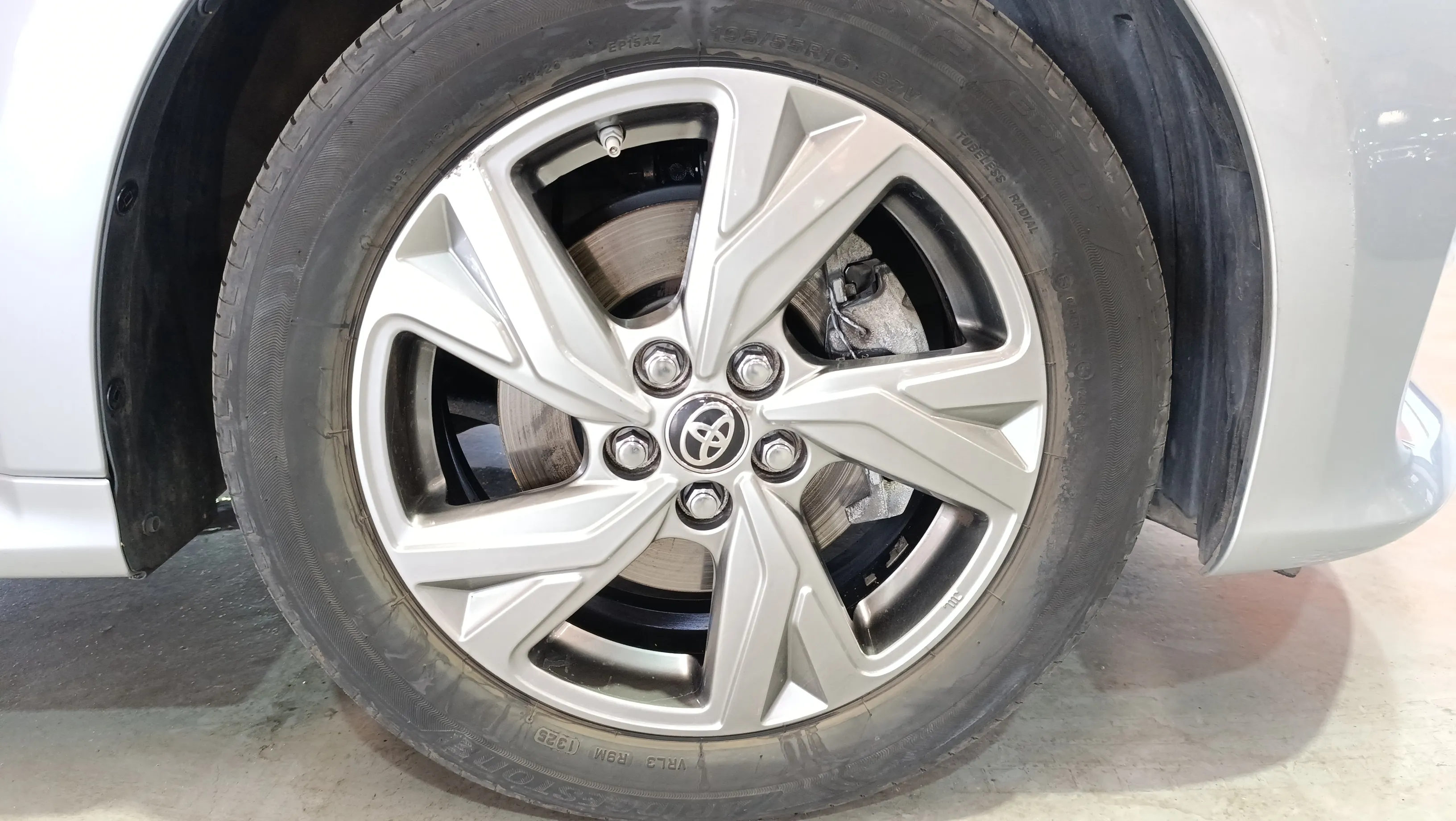 Toyota Yaris 1.5 120H Active Plus - foto 35