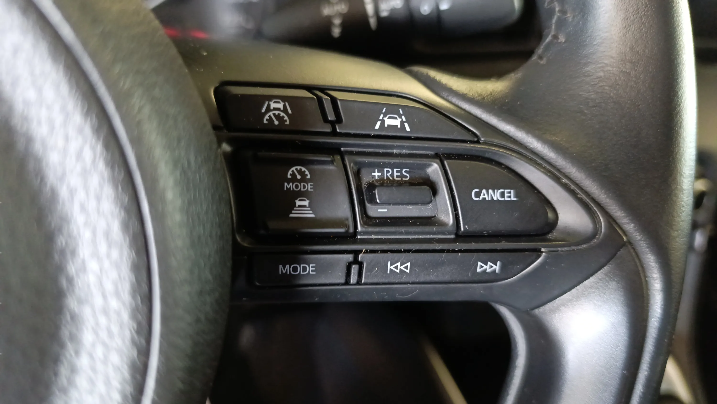 Toyota Yaris Active Plus 1.5 Hybrid AUT - foto 13