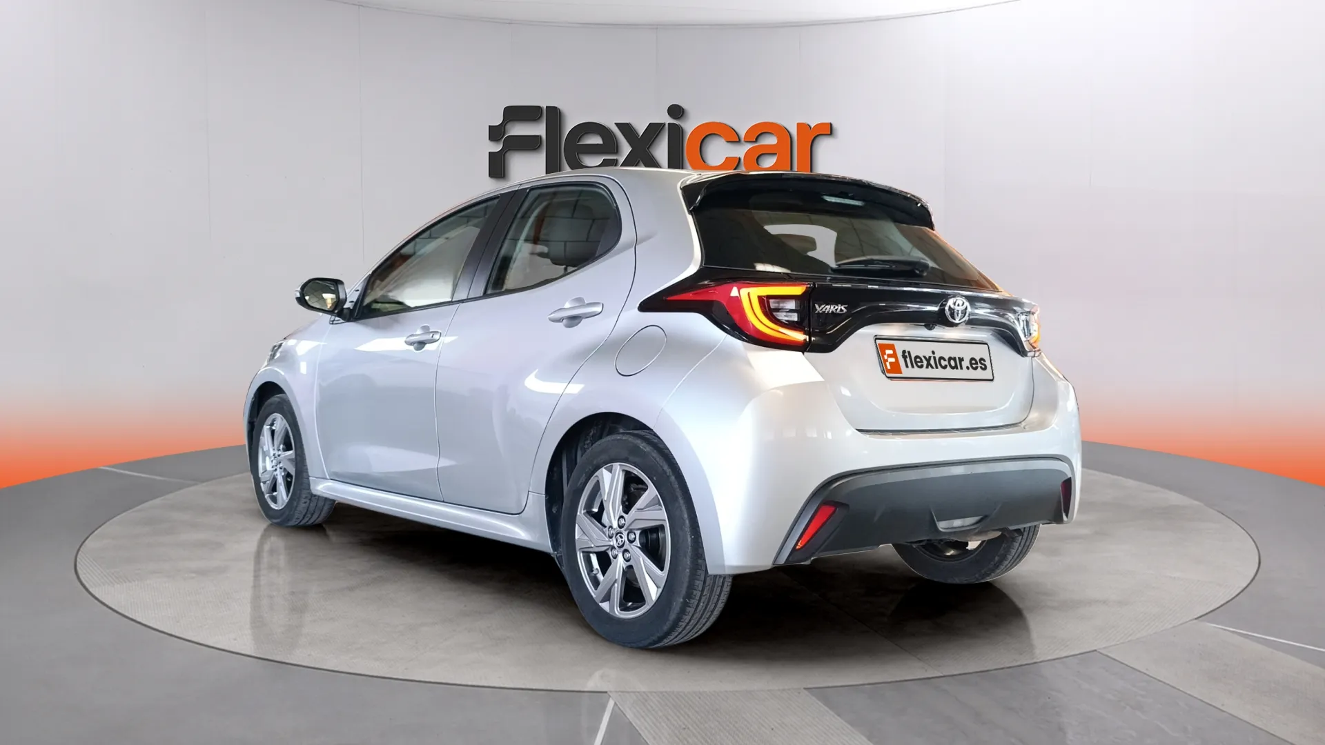 Toyota Yaris Active Plus 1.5 Hybrid AUT - foto 5