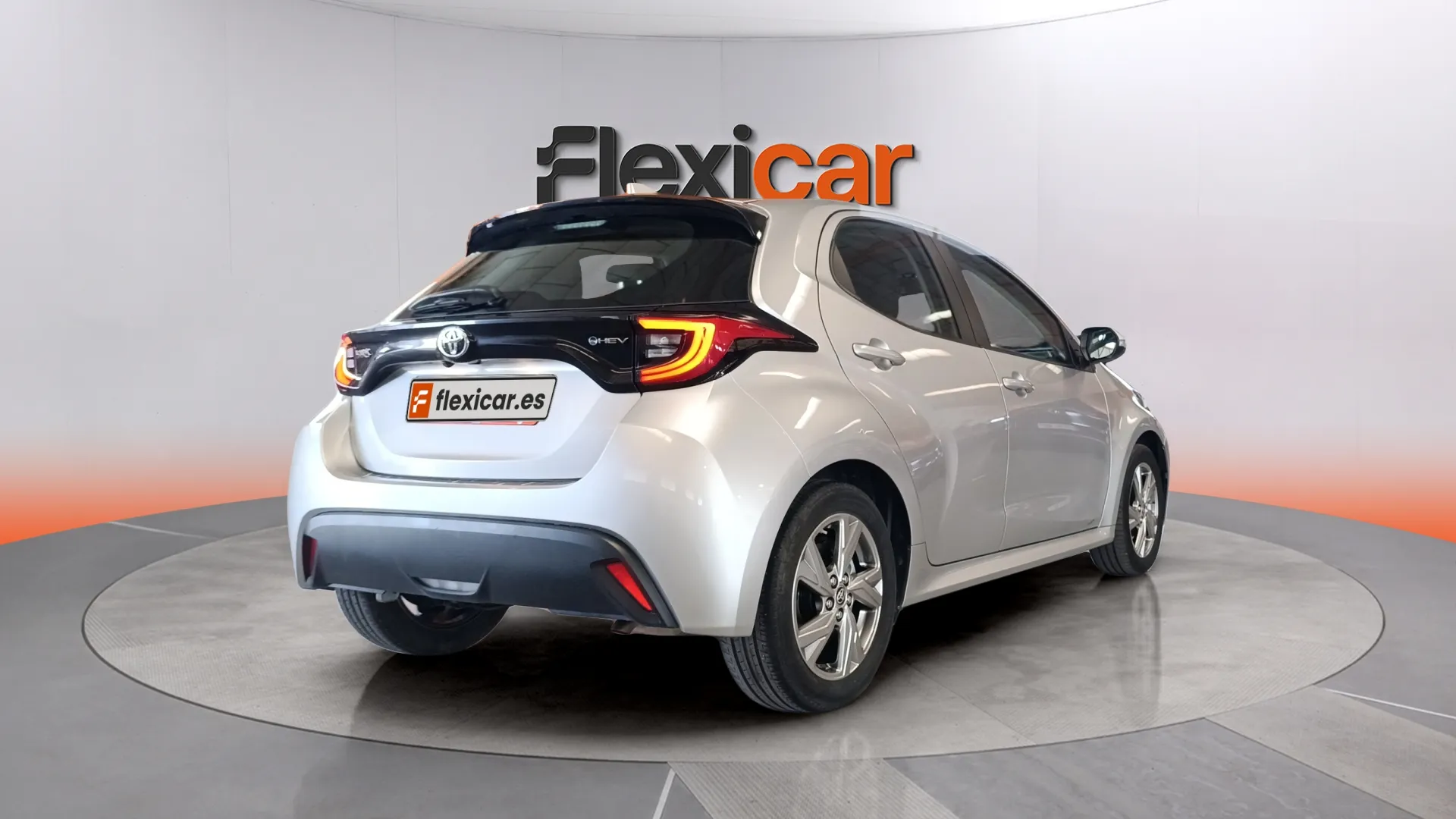 Toyota Yaris Active Plus 1.5 Hybrid AUT - foto 3