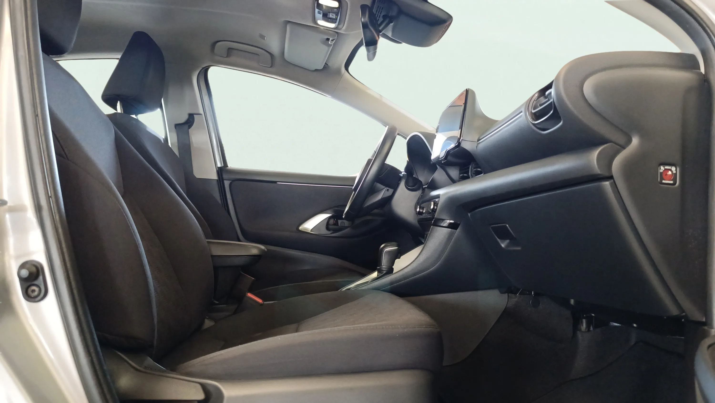 Toyota Yaris Active Plus 1.5 Hybrid AUT - foto 29