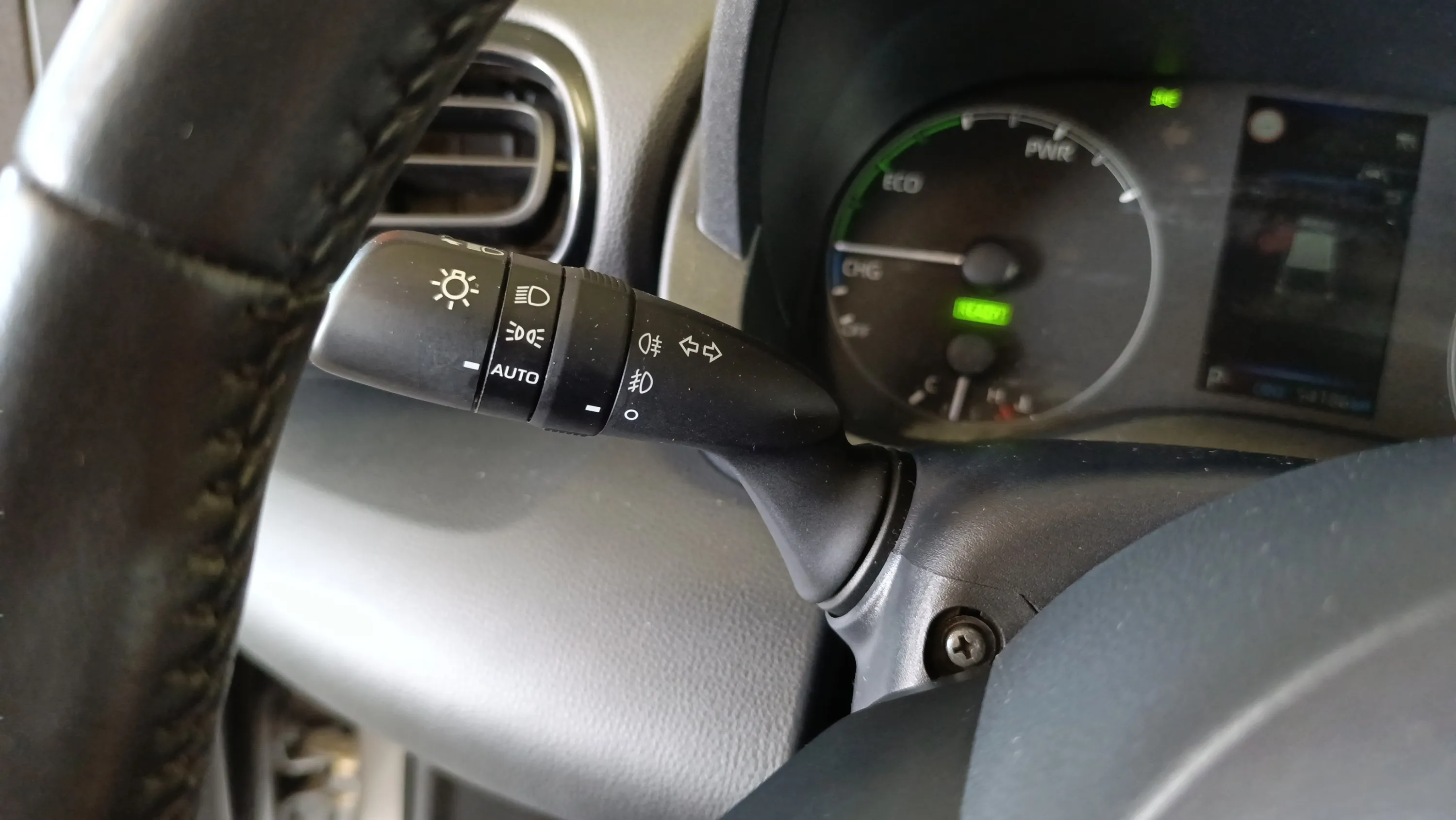 Toyota Yaris Active Plus 1.5 Hybrid AUT - foto 12