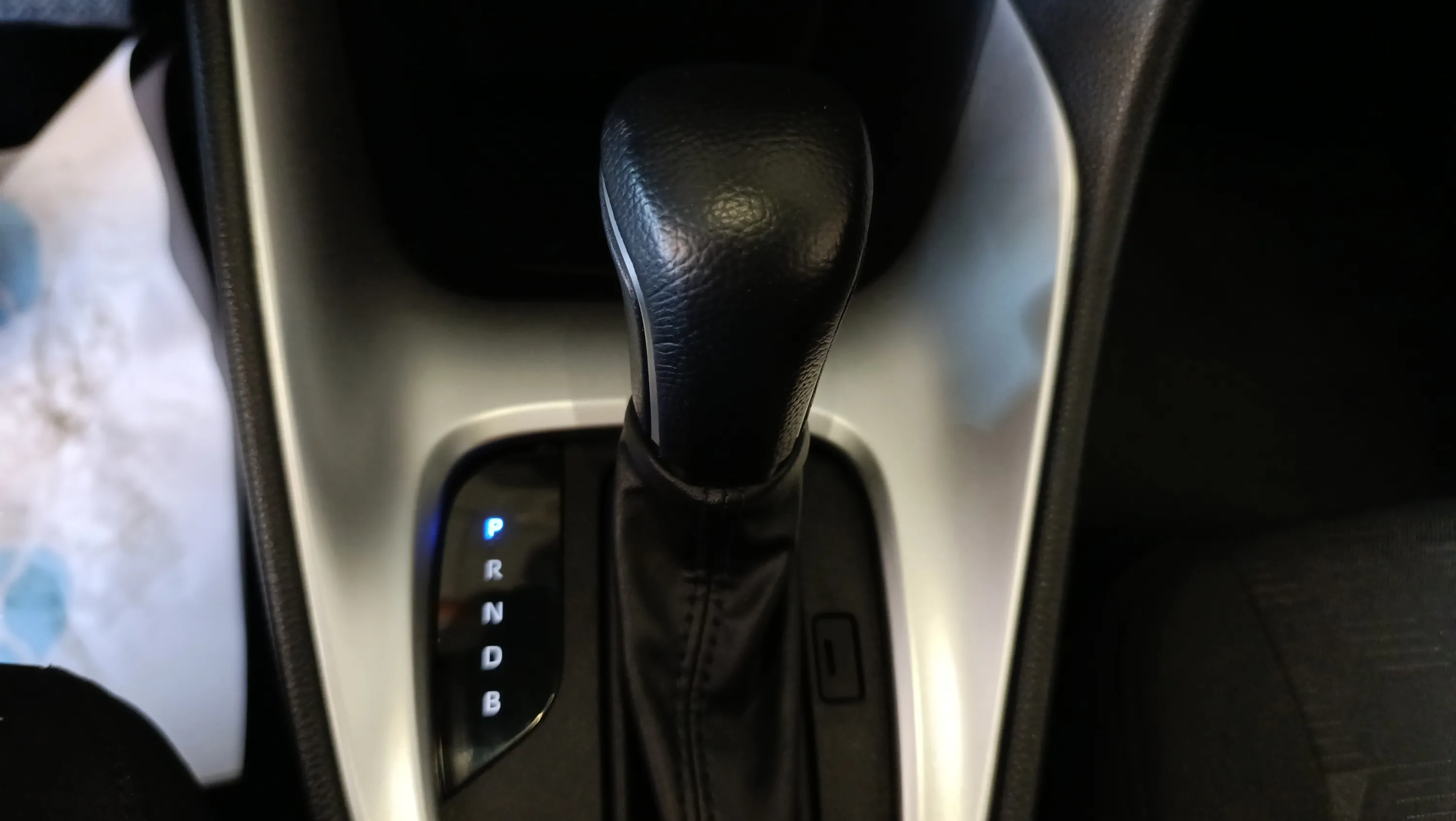 Toyota Yaris Active Plus 1.5 Hybrid AUT - foto 24