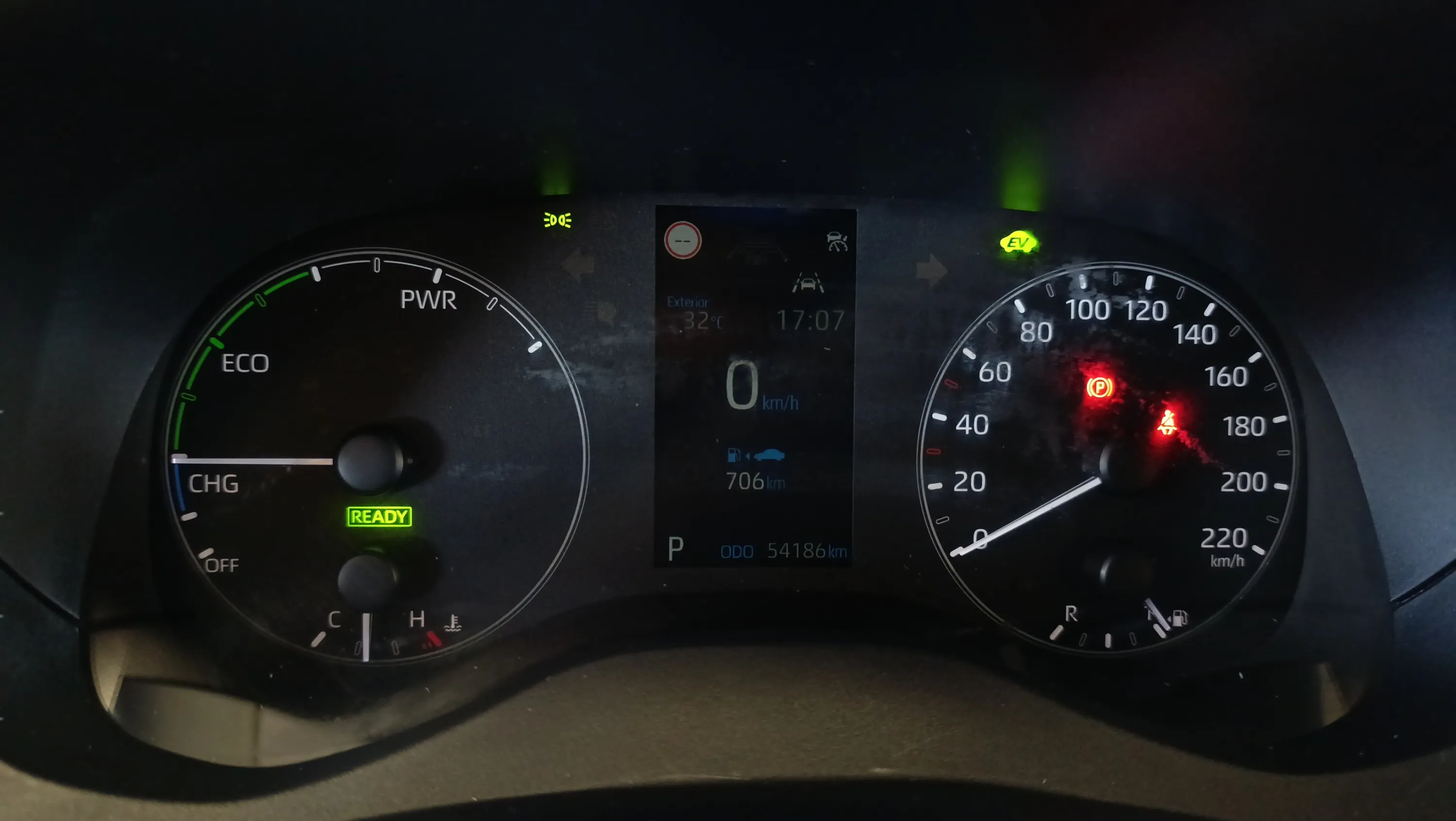 Toyota Yaris Active Plus 1.5 Hybrid AUT - foto 15