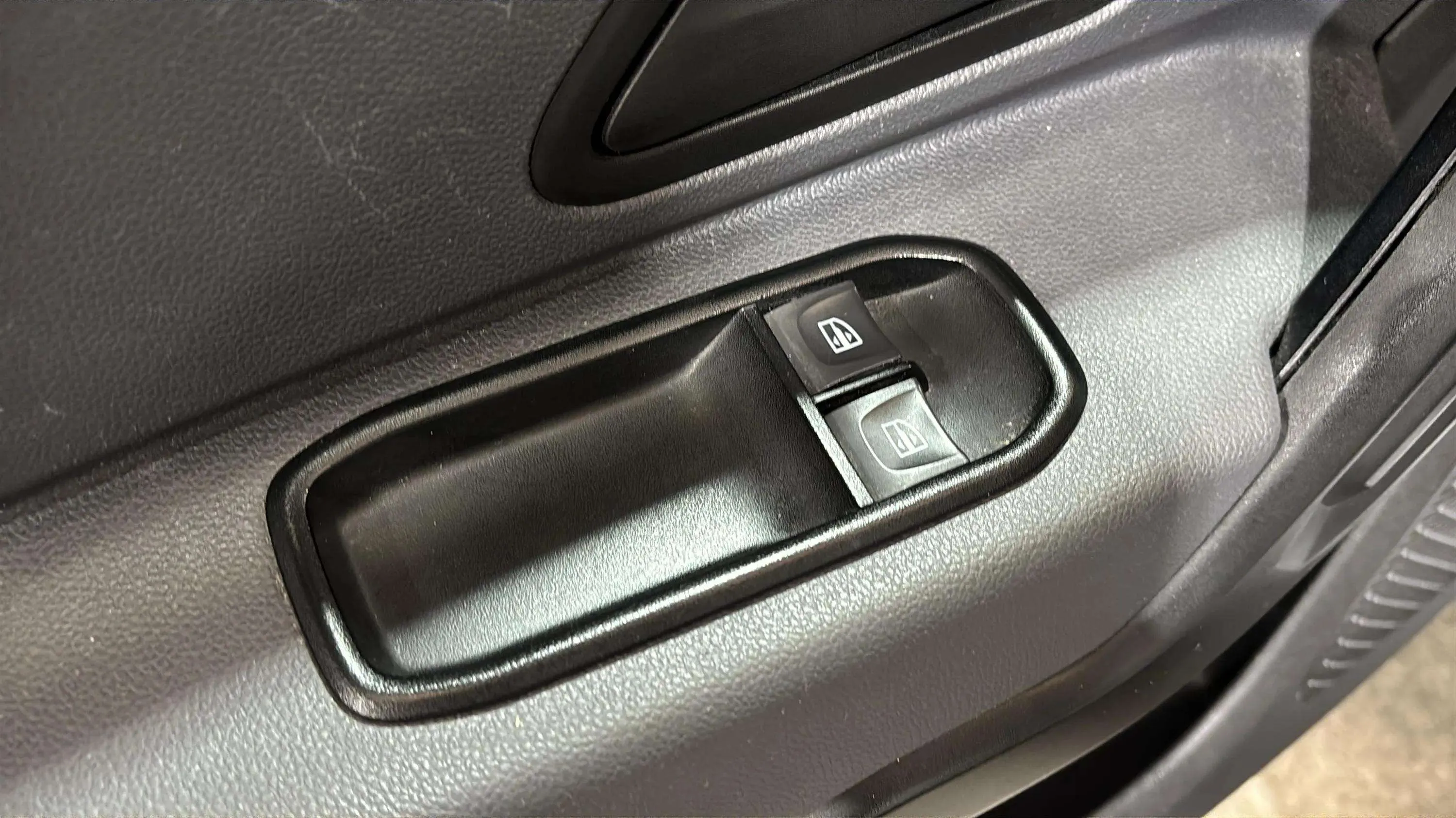 Dacia Duster Essential TCe GLP 4x2 - foto 18