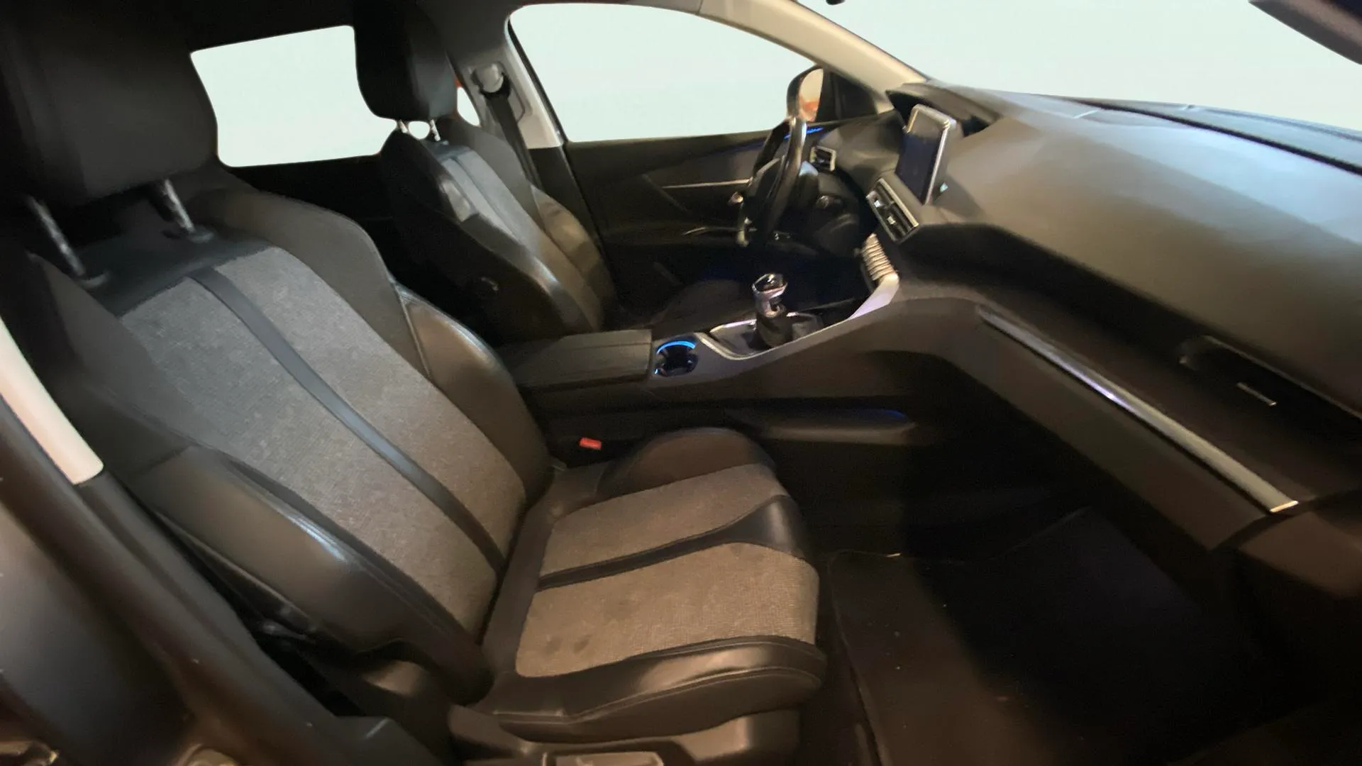 Peugeot 5008 Allure 1.5 BlueHDi 130 - foto 14