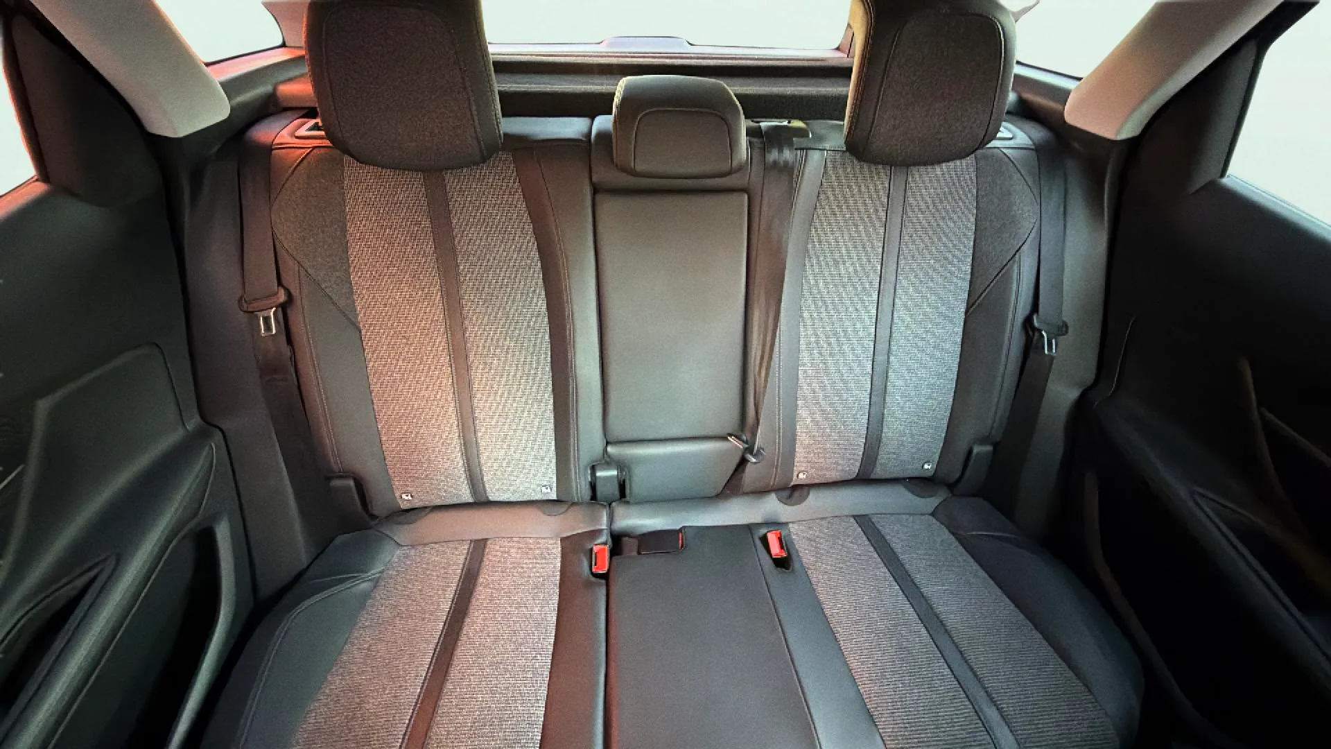 Peugeot 3008 1.5L BlueHDi Active - foto 14