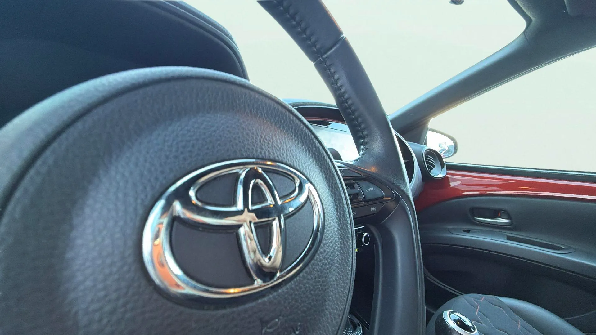 Toyota Aygo X 1.0 VVT-I Play - foto 25
