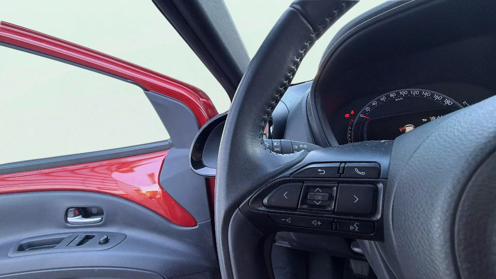 Toyota Aygo X 1.0 VVT-I Play - foto 15