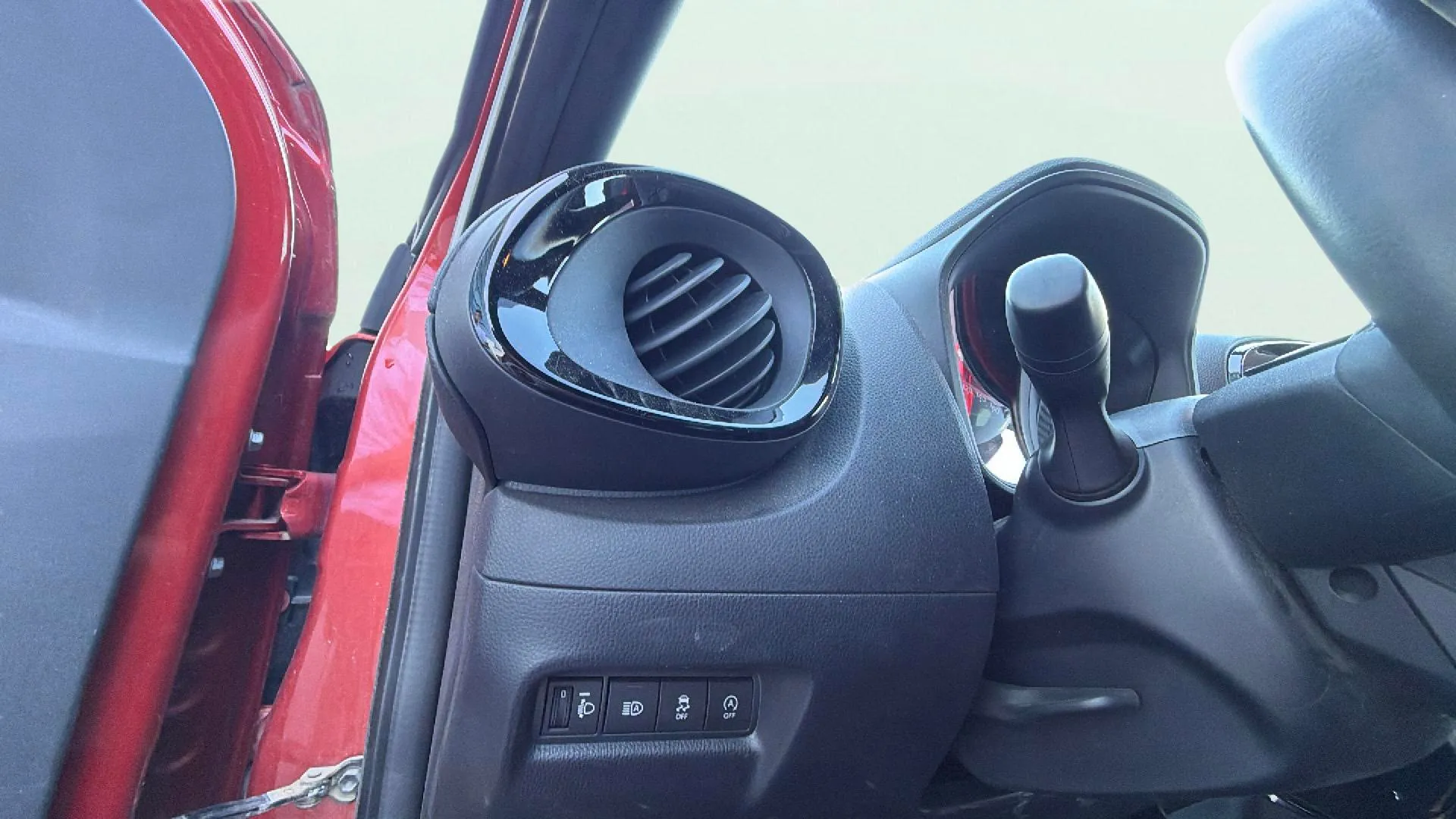 Toyota Aygo X 1.0 VVT-I Play - foto 30