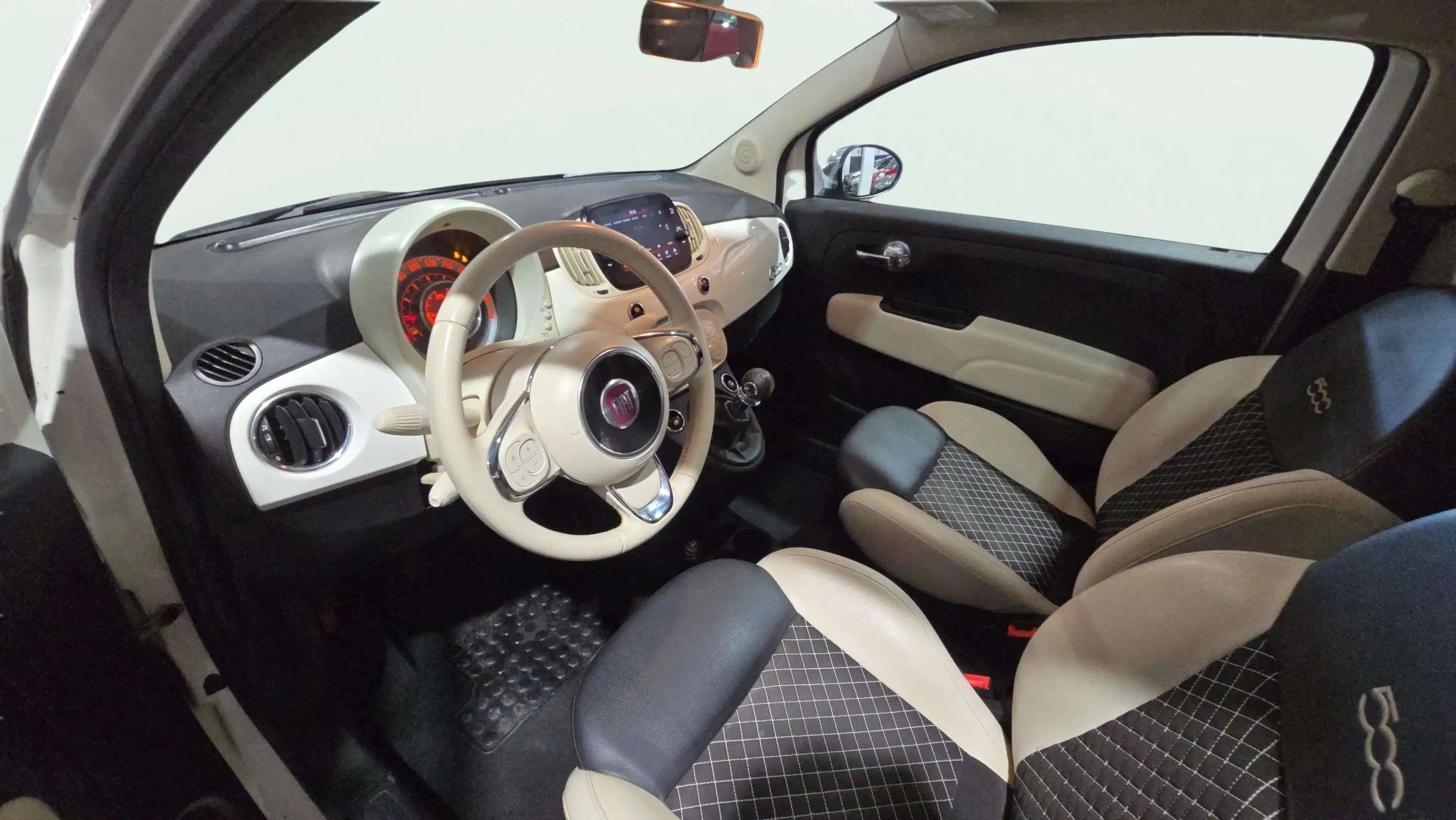Fiat 500 Dolcevita 1.0 Hybrid - foto 11