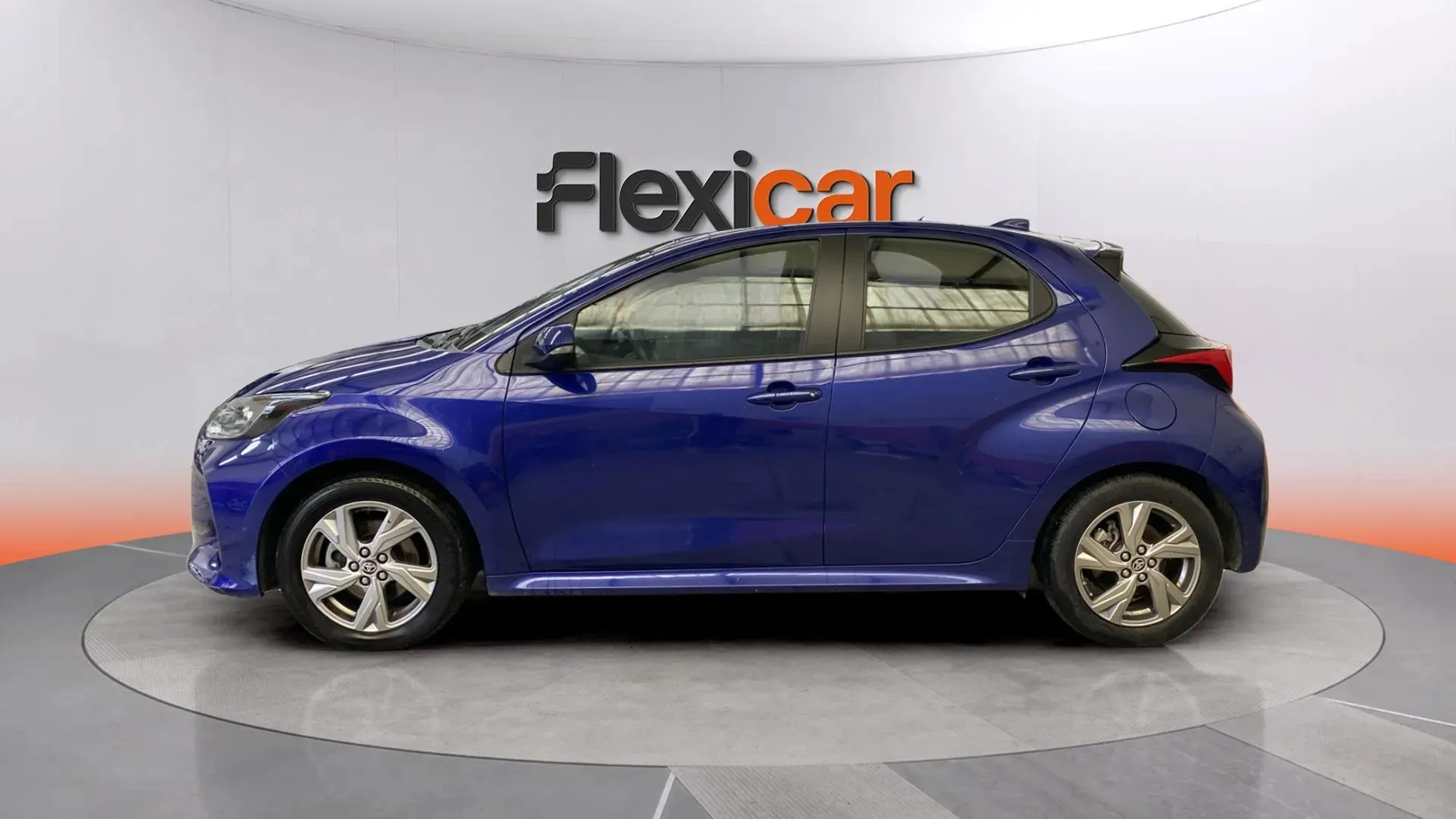 Toyota Yaris Active Plus 1.5 Hybrid AUT - foto 6