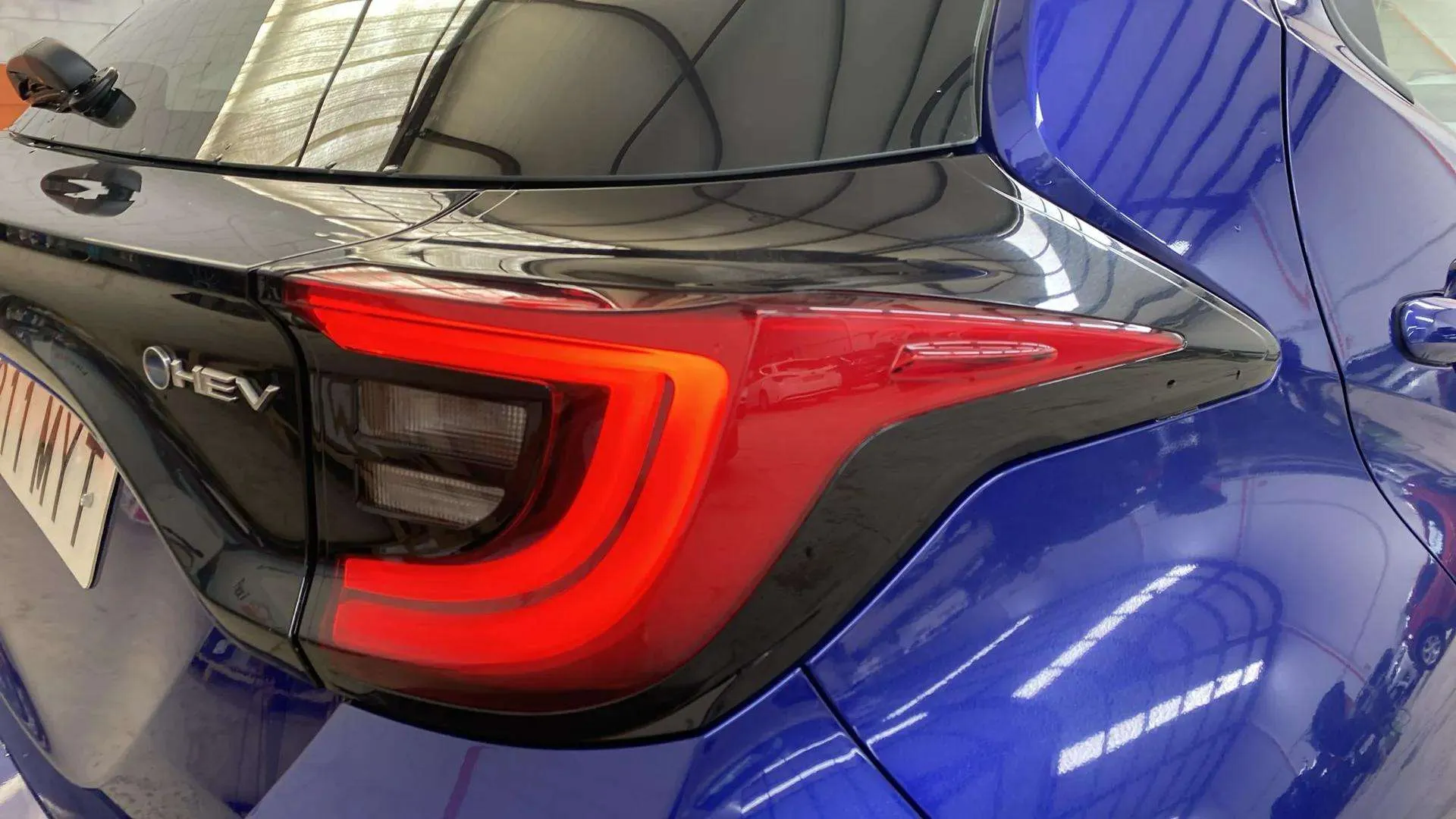 Toyota Yaris Active Plus 1.5 Hybrid AUT - foto 33