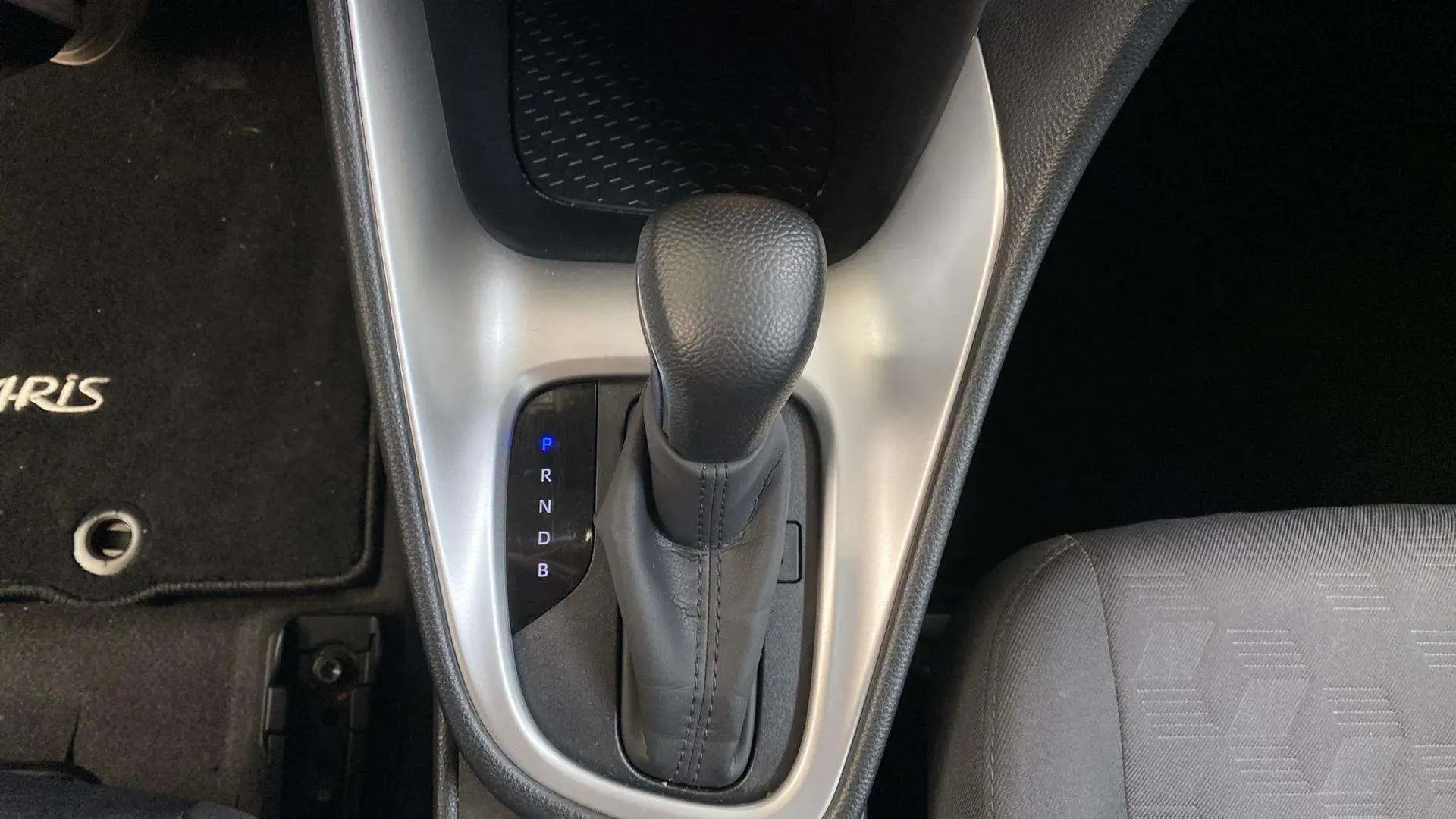 Toyota Yaris Active Plus 1.5 Hybrid AUT - foto 11