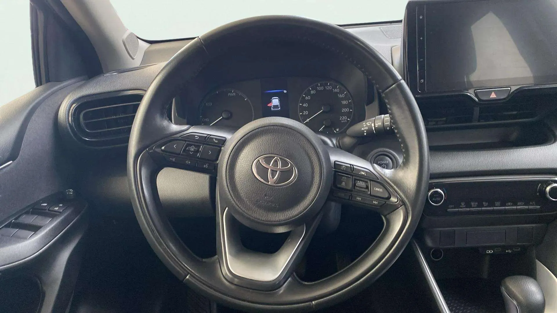 Toyota Yaris Active Plus 1.5 Hybrid AUT - foto 9