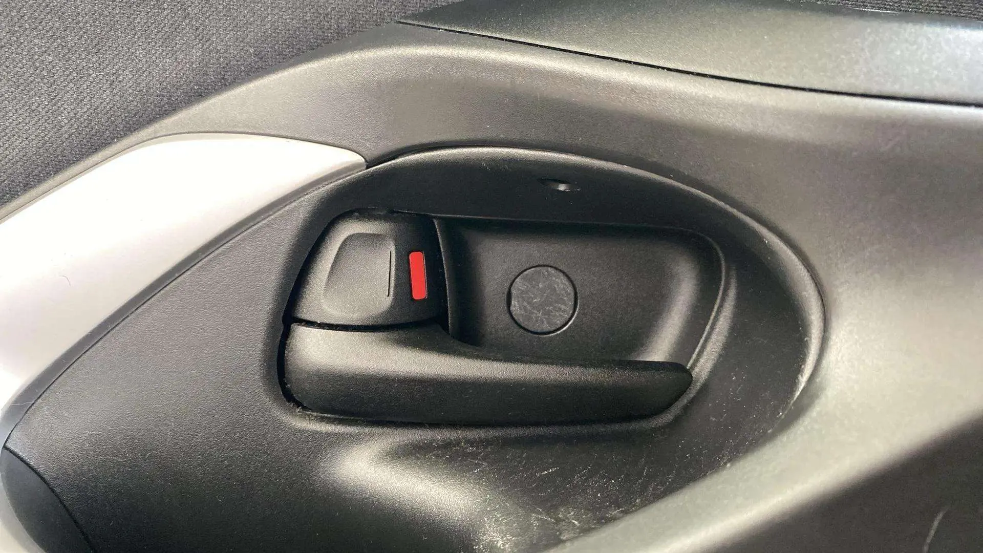 Toyota Yaris Active Plus 1.5 Hybrid AUT - foto 18