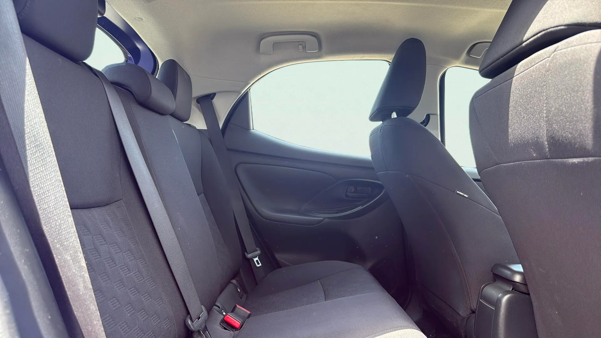 Toyota Yaris Active Plus 1.5 Hybrid AUT - foto 17