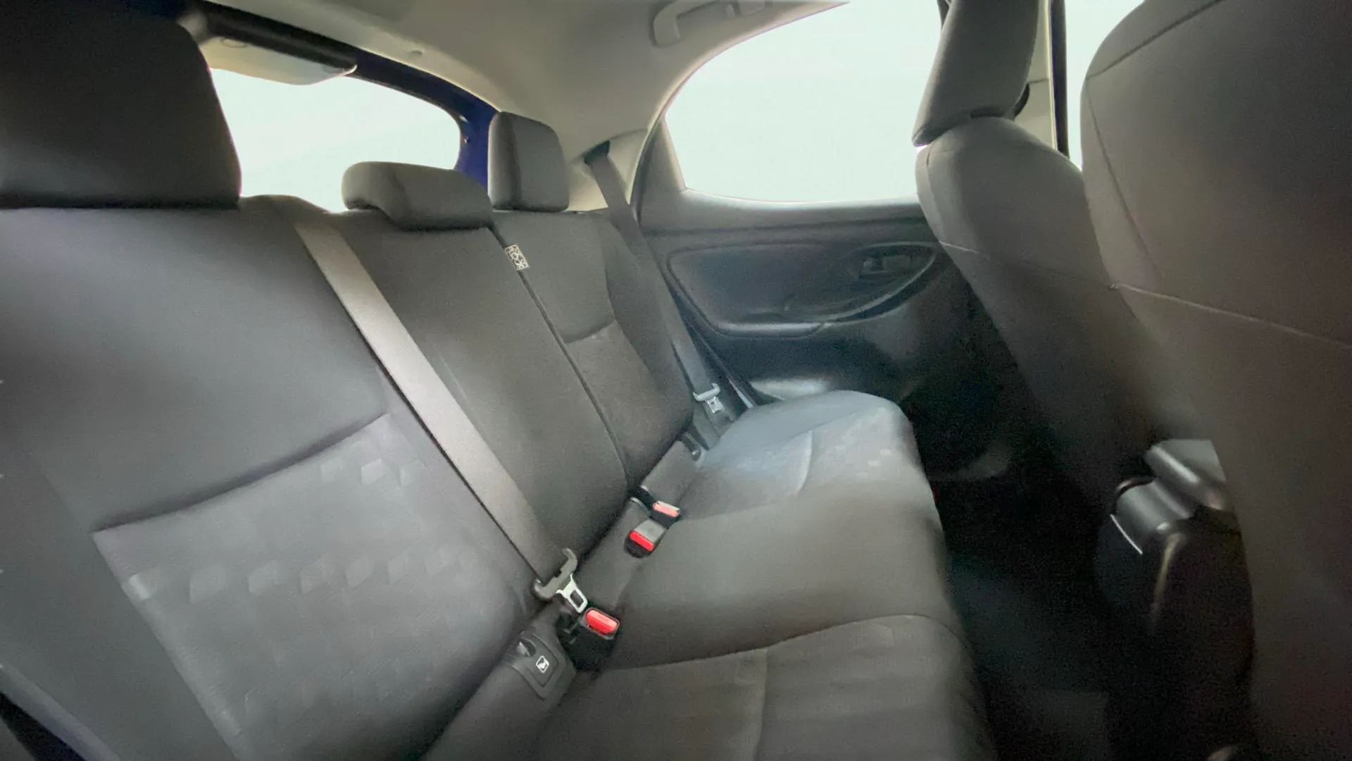 Toyota Yaris 1.5 120H Active Plus - foto 12