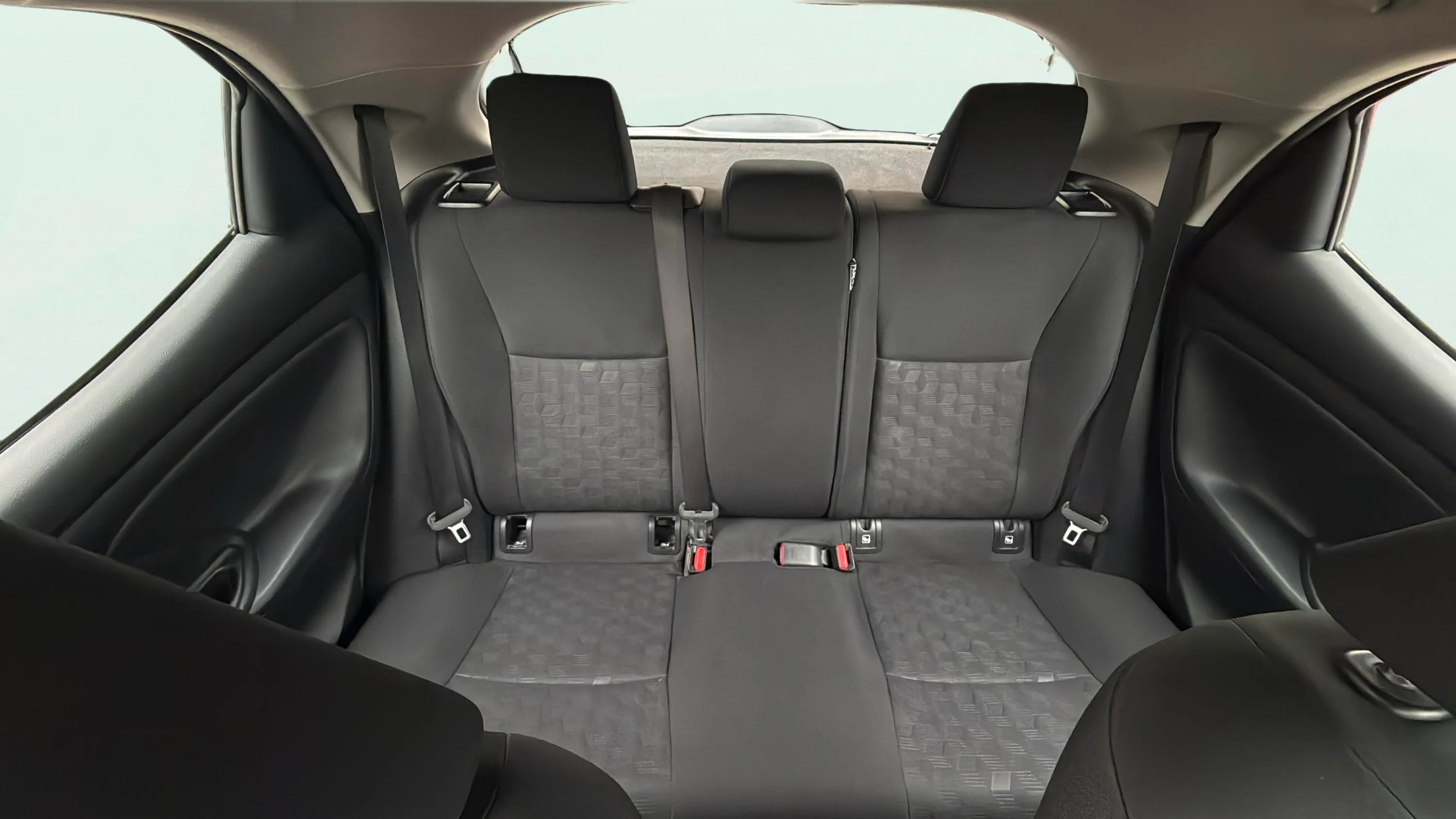 Toyota Yaris 1.5 120H Active Plus - foto 17