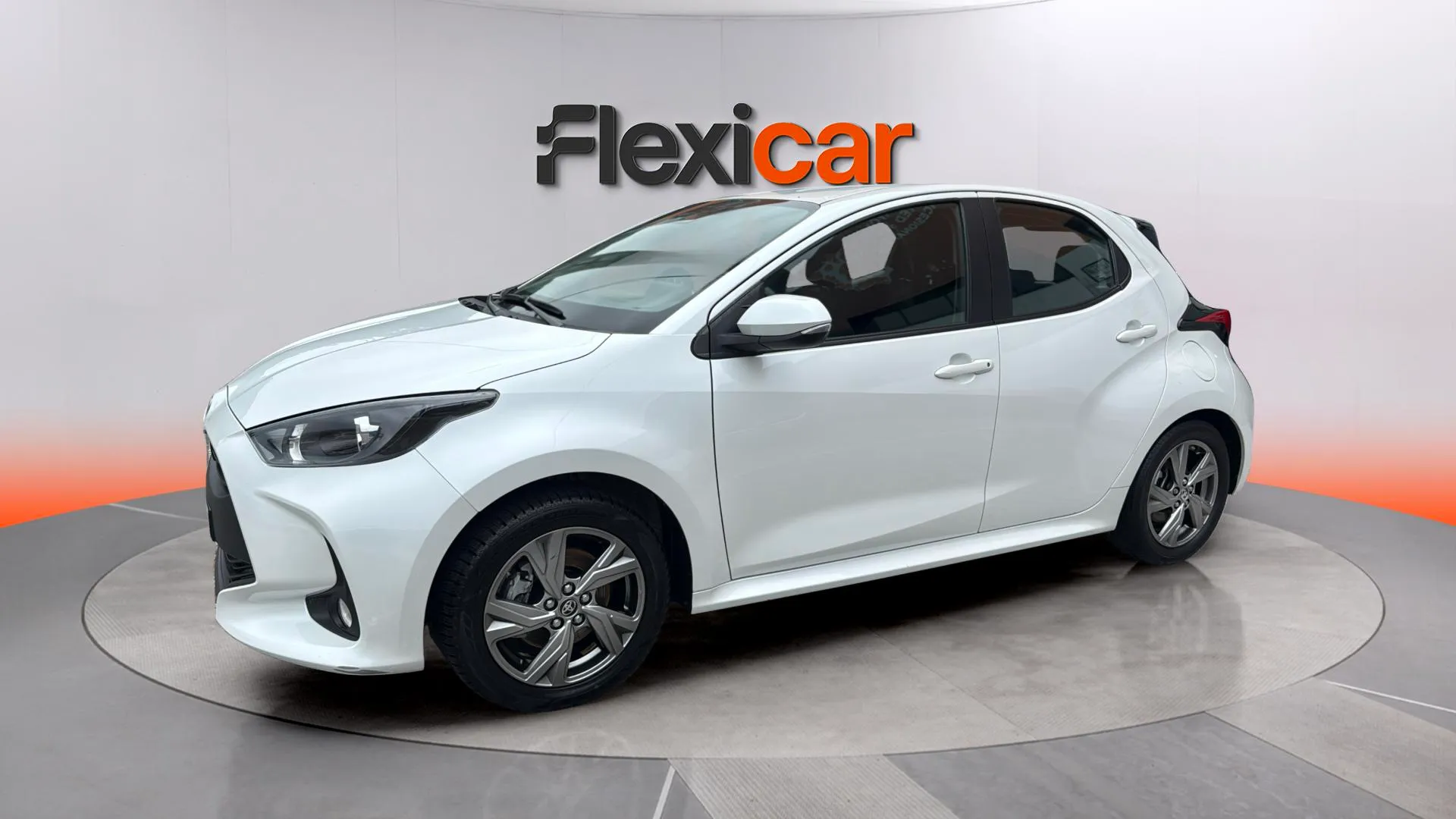 Toyota Yaris 1.5 120H Active Plus - foto 3