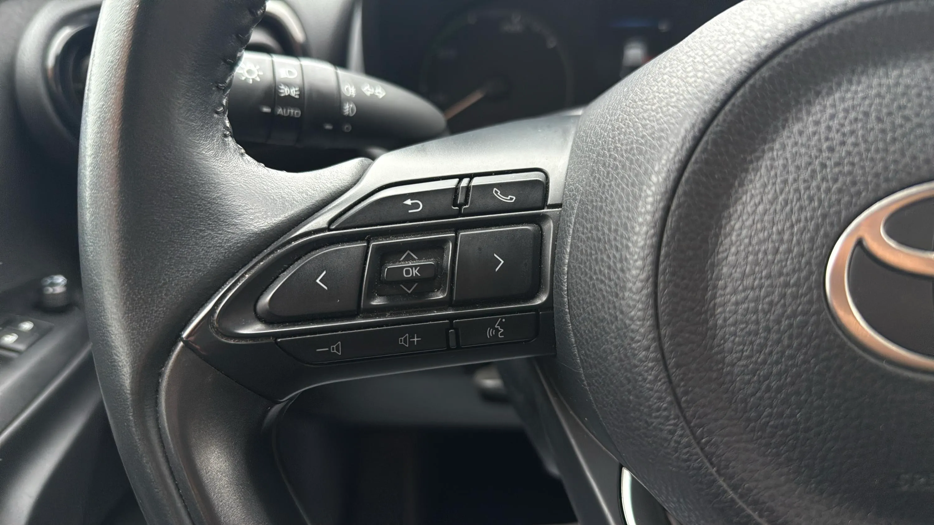 Toyota Yaris 1.5 120H Active Plus - foto 13