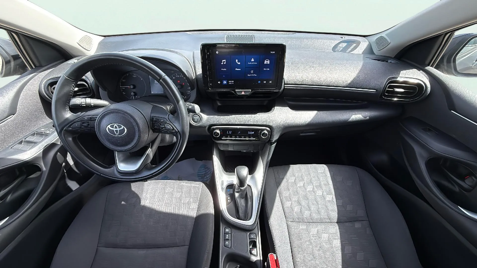 Toyota Yaris 1.5 120H Active Plus - foto 11
