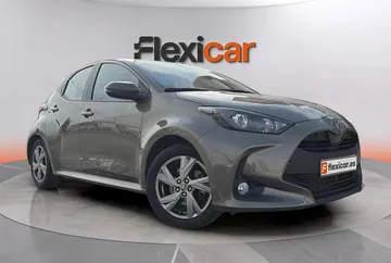 toyota yaris 15 120h active plus hibrido no enchufable automatica ciudad real 903000000269517