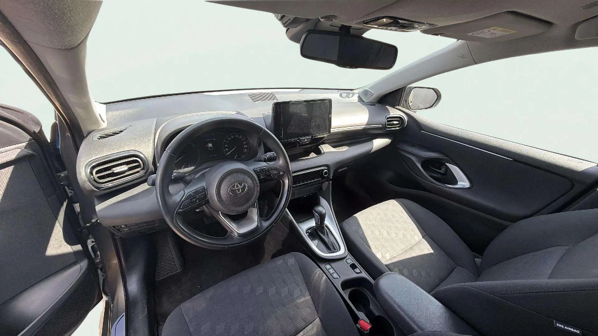 Toyota Yaris 1.5 120H Active Plus - foto 9