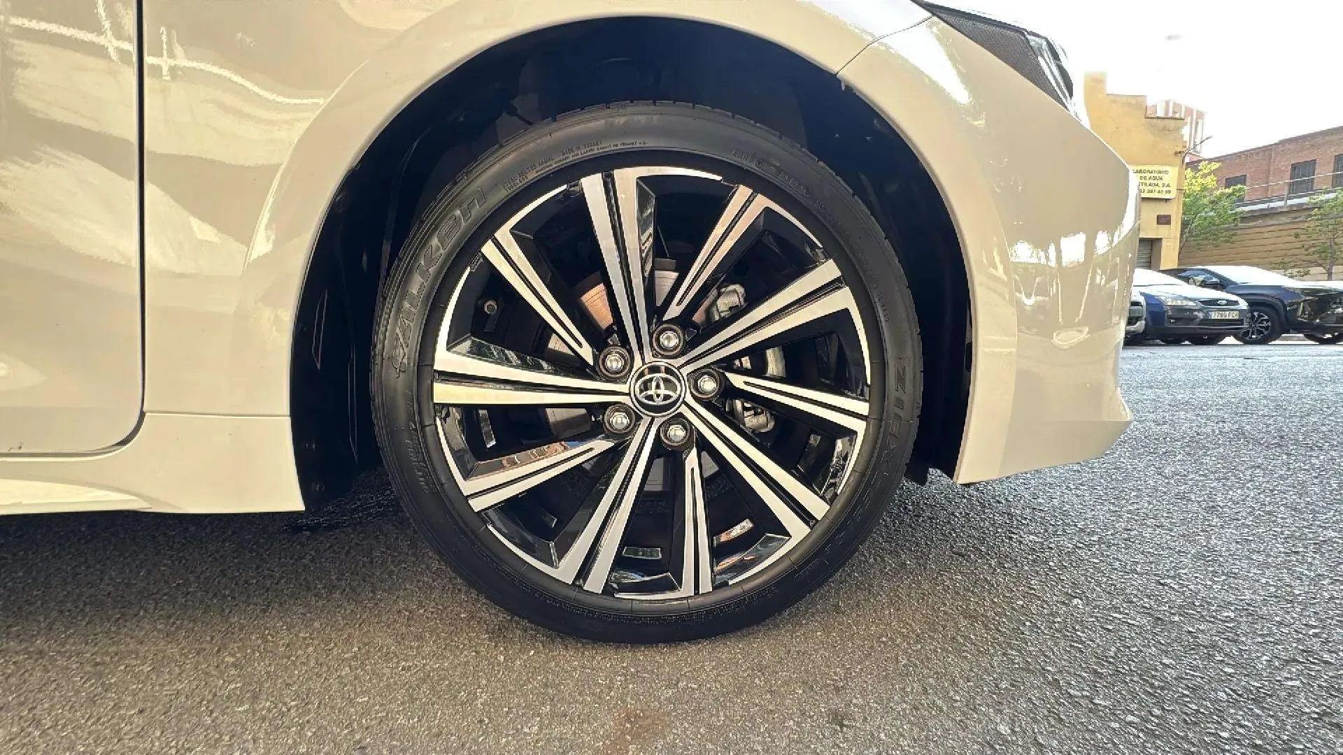 Toyota Corolla 1.8 125H Style E-CVT - foto 17