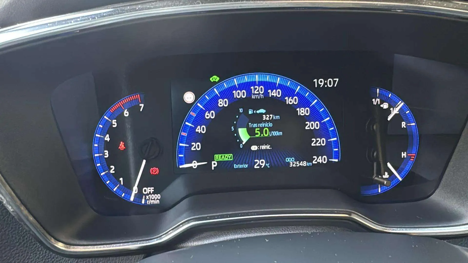 Toyota Corolla 1.8 125H Style E-CVT - foto 12