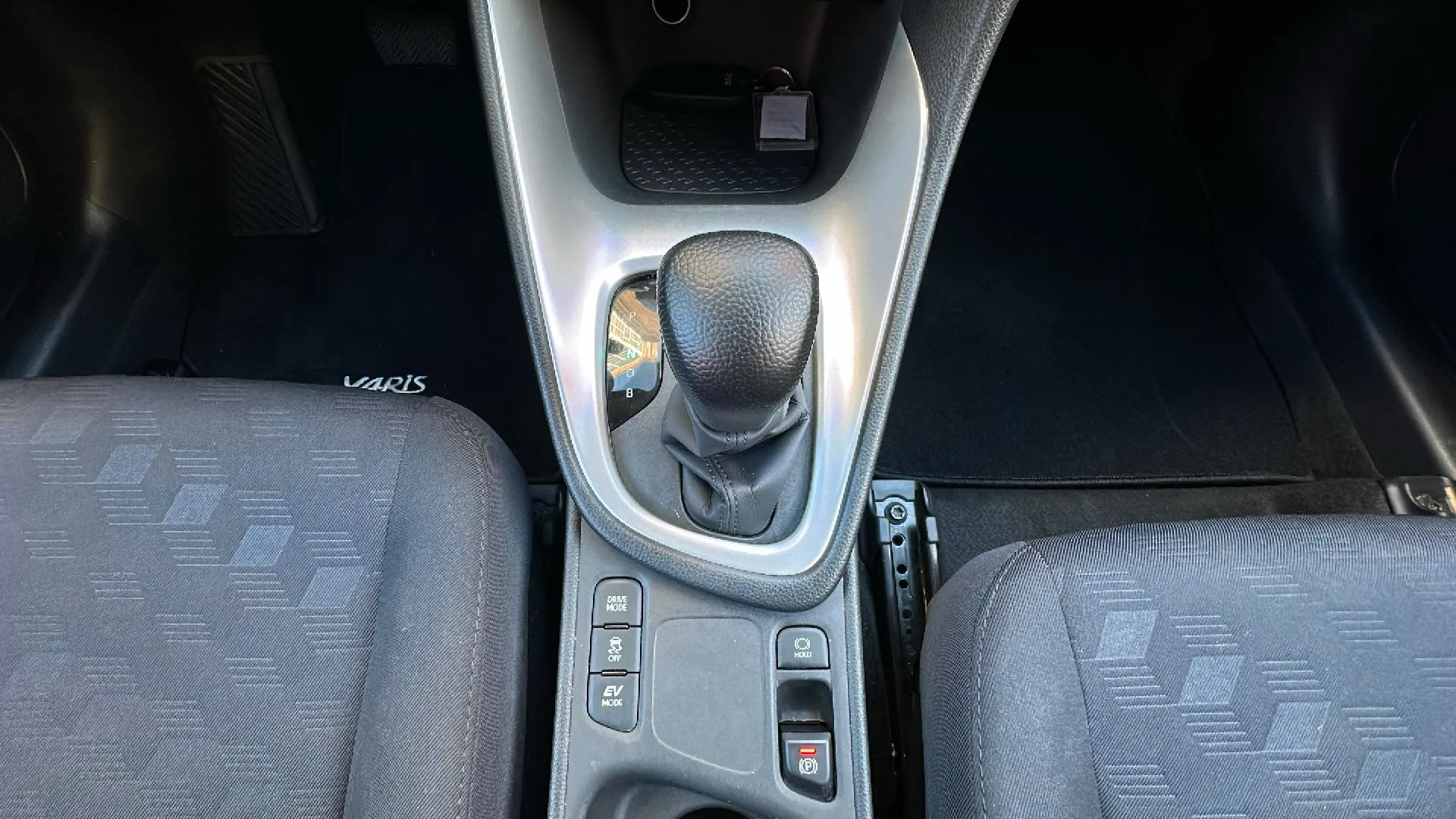 Toyota Yaris 1.5 120H Active Plus - foto 12